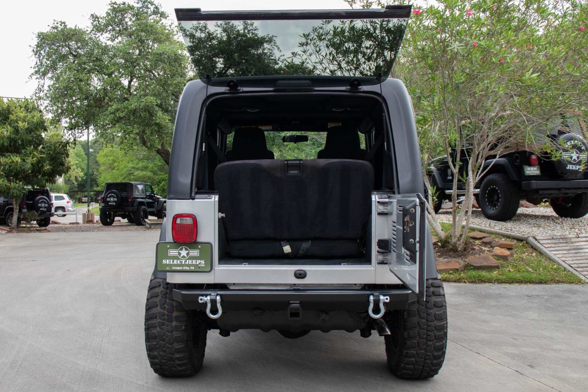 Used-2004-Jeep-Wrangler-Rubicon