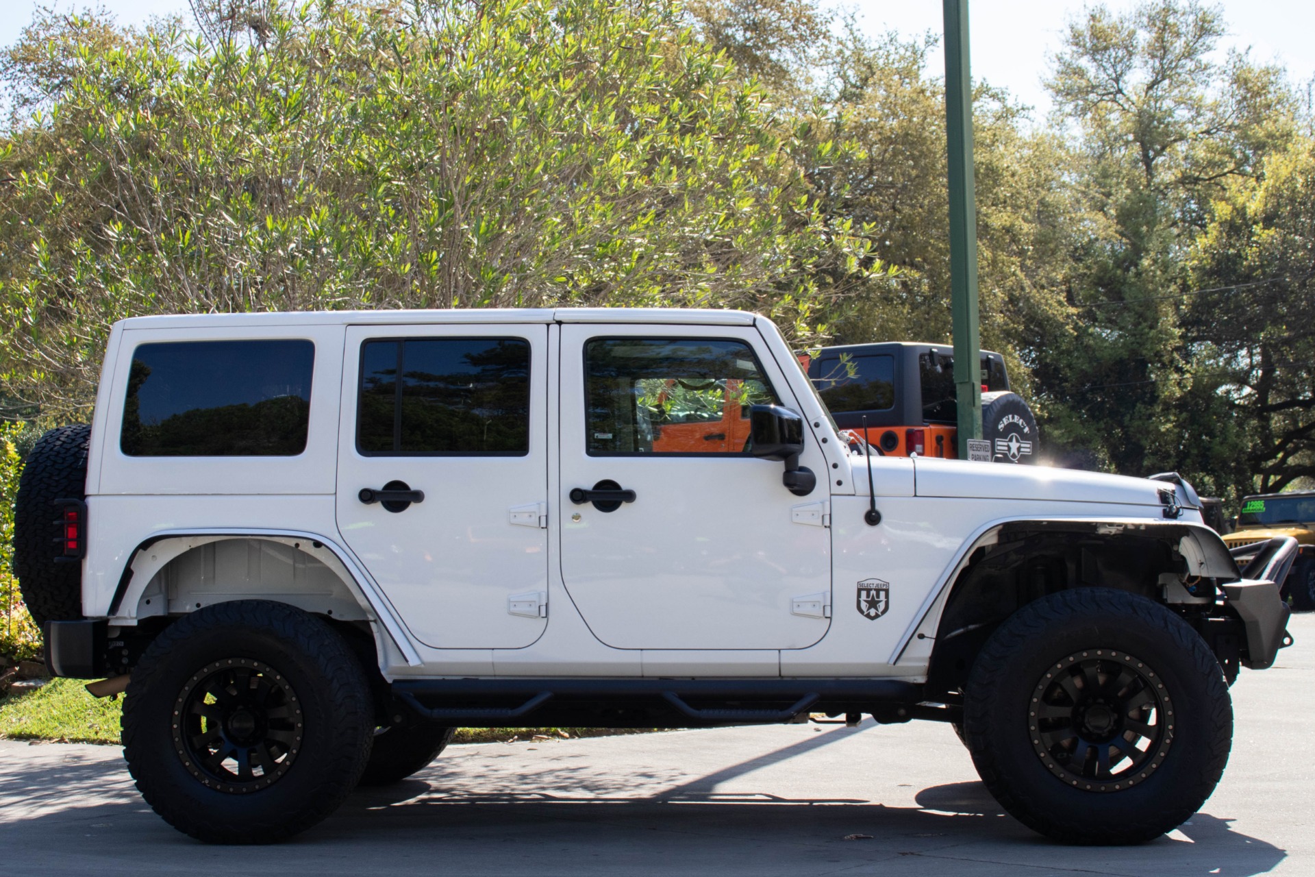 Used-2014-Jeep-Wrangler-Unlimited-Altitude-Edition