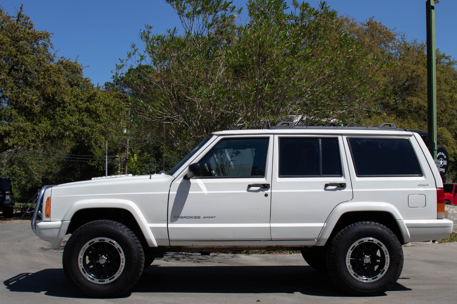 Used-2001-Jeep-Cherokee-Sport