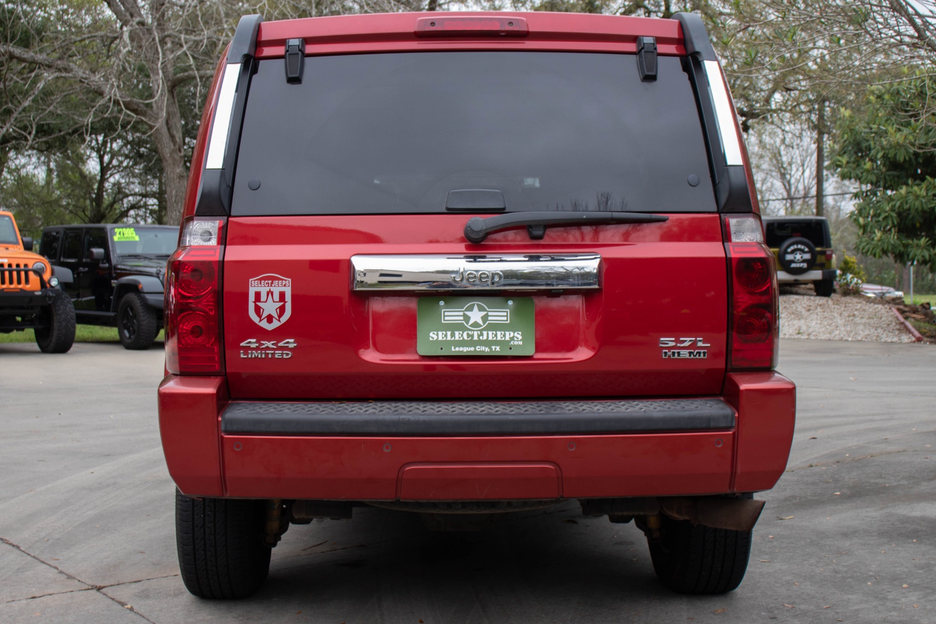 Used-2006-Jeep-Commander-Limited