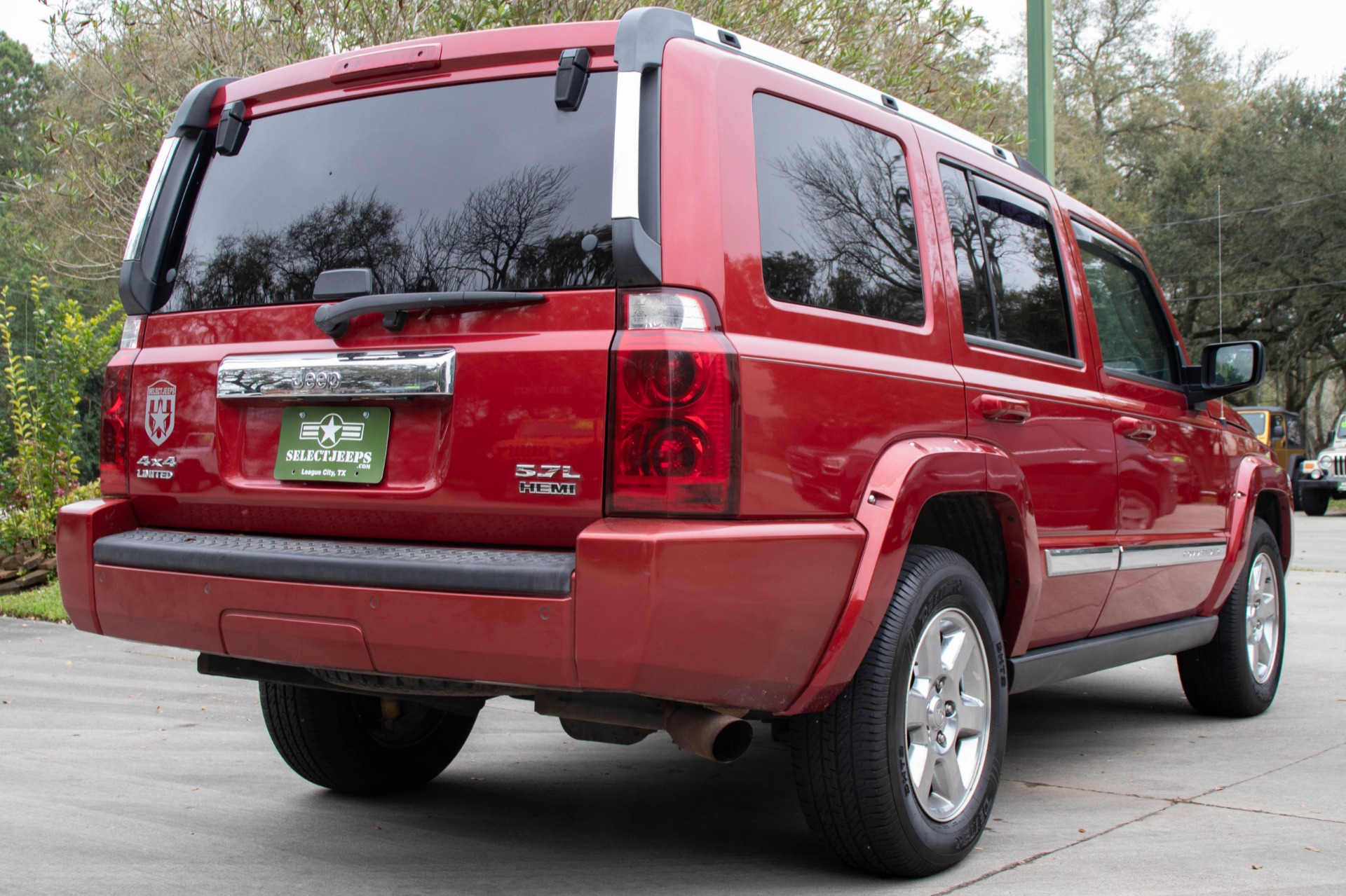 Used-2006-Jeep-Commander-Limited