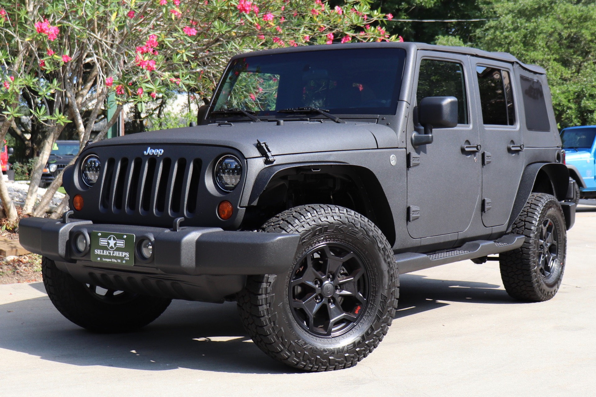 Used-2007-Jeep-Wrangler-Unlimited-Sahara