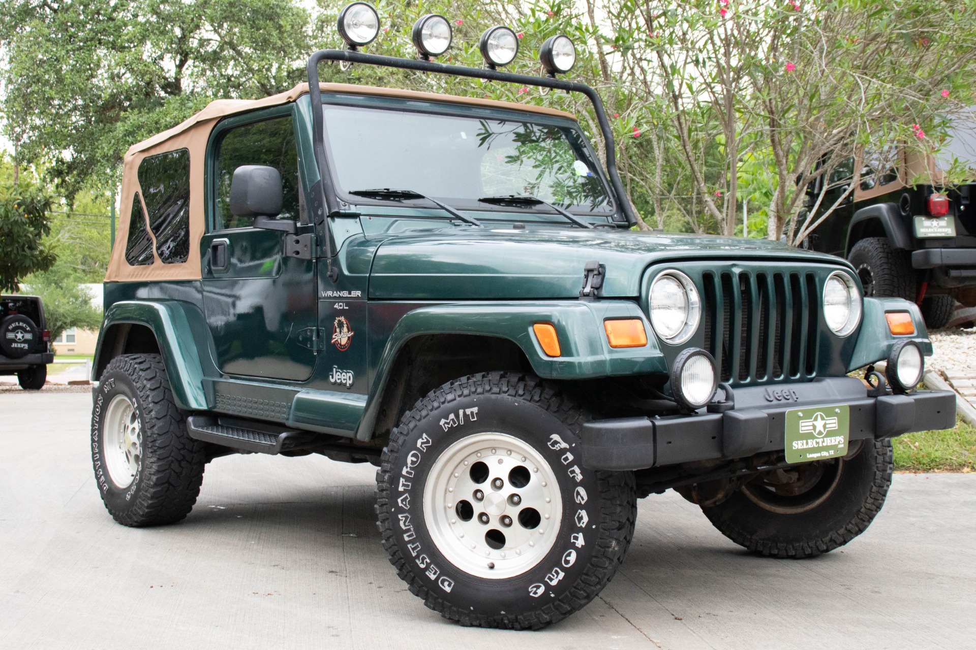 Used-1999-Jeep-Wrangler-Sahara