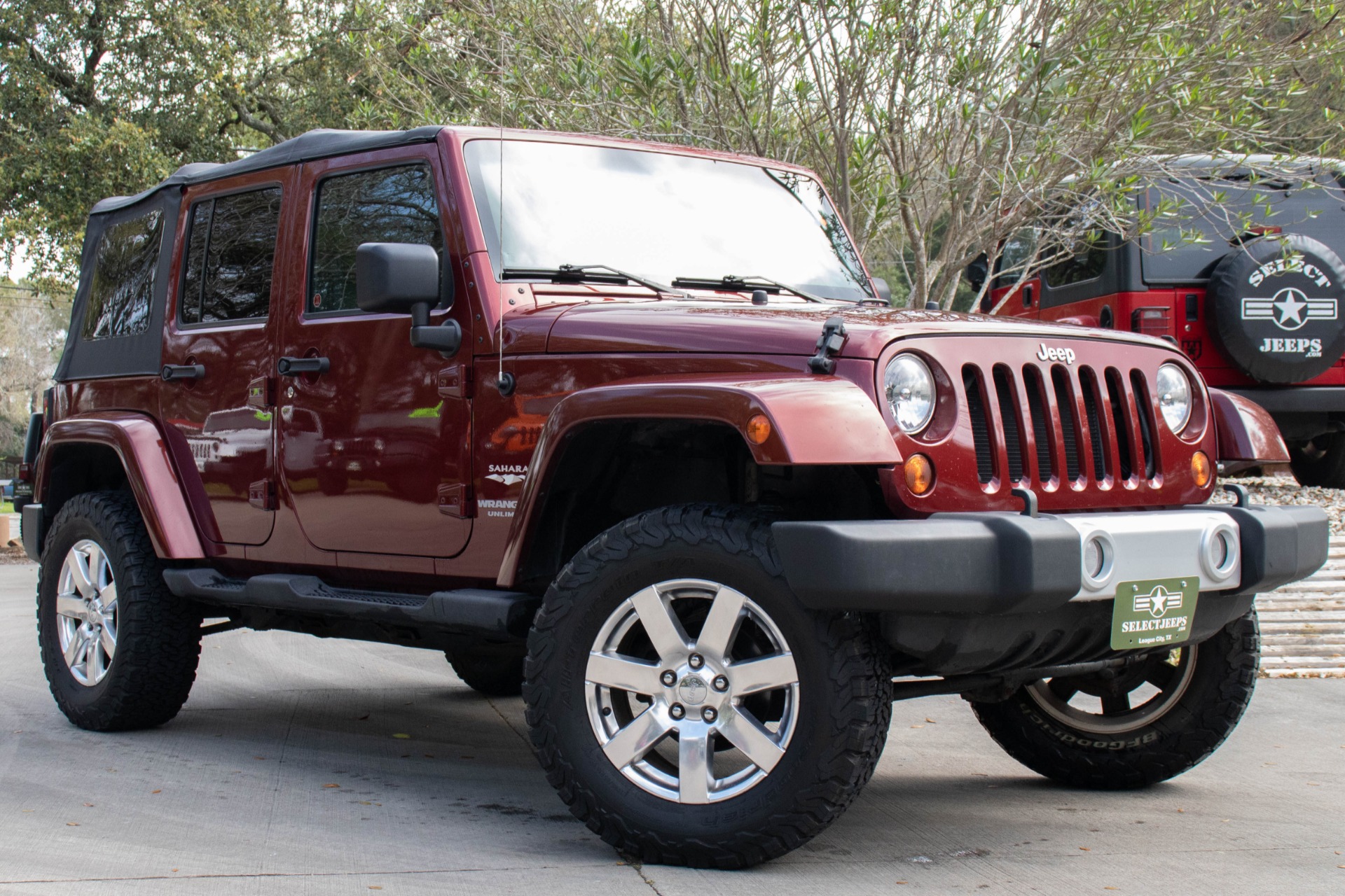 Used-2010-Jeep-Wrangler-Unlimited-Sahara