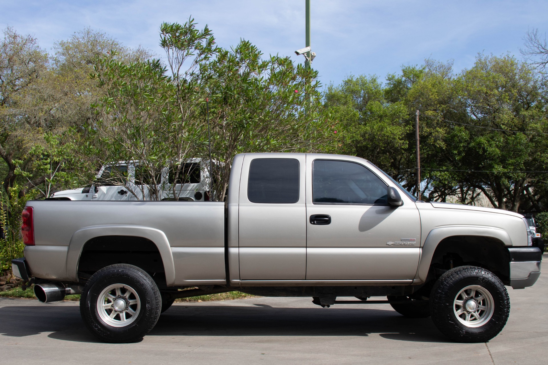 Used-2003-Chevrolet-Silverado-2500HD-LS