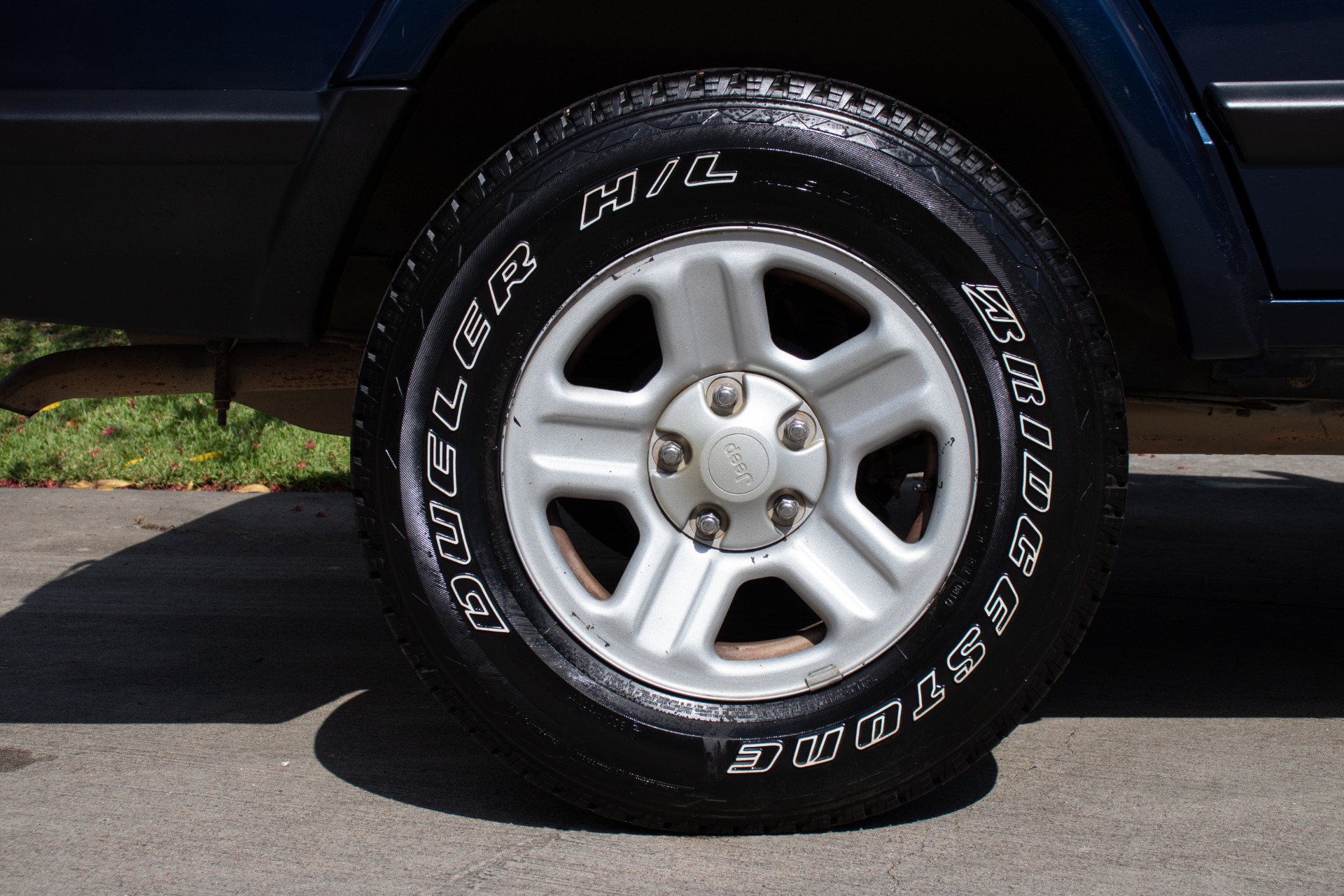 Used-2001-Jeep-Cherokee-Sport