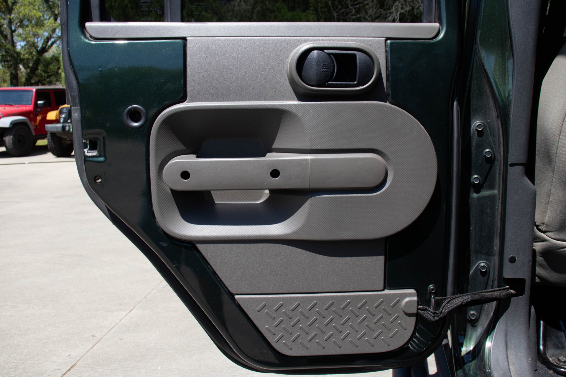 Used-2010-Jeep-Wrangler-Unlimited-Sport