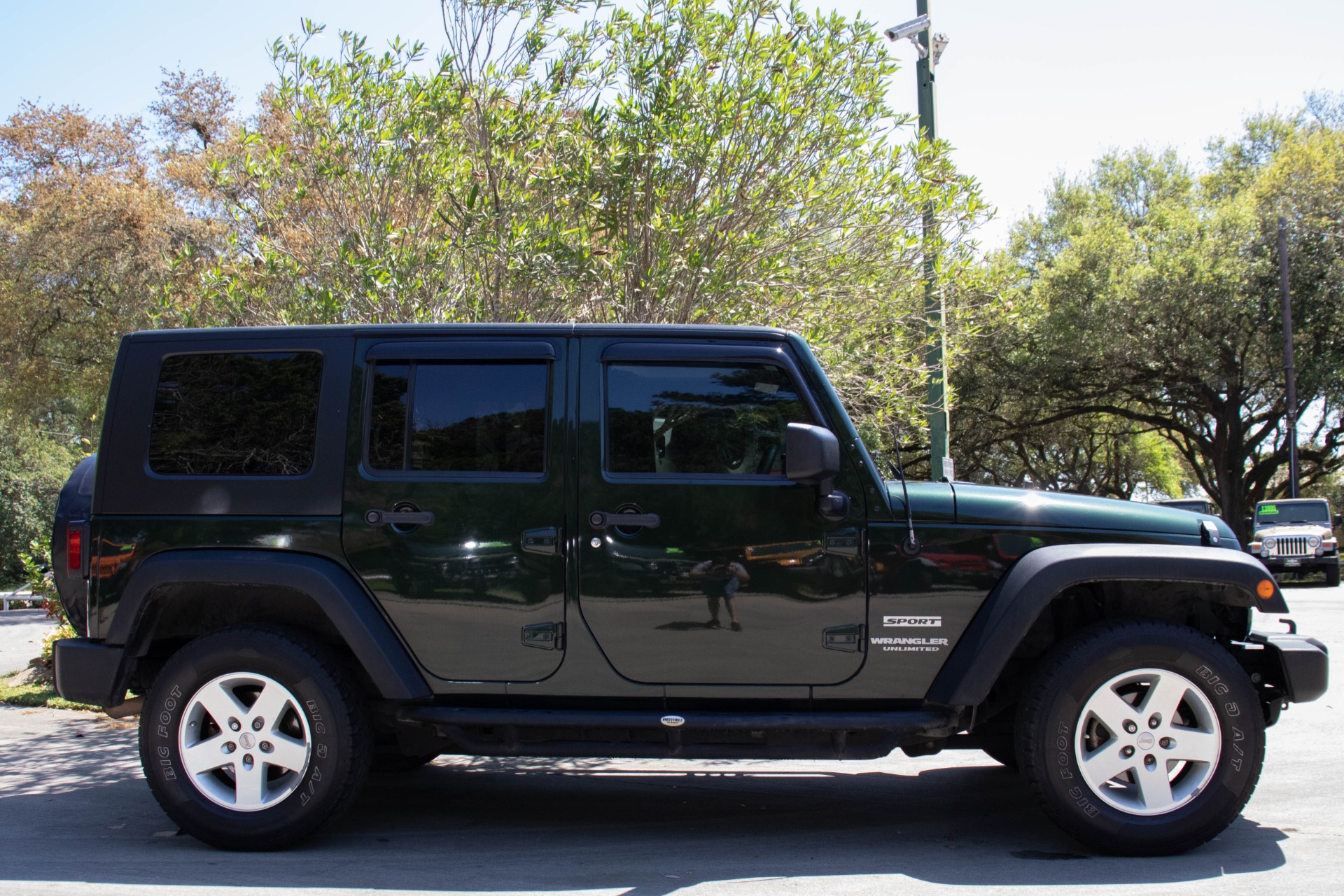 Used-2010-Jeep-Wrangler-Unlimited-Sport