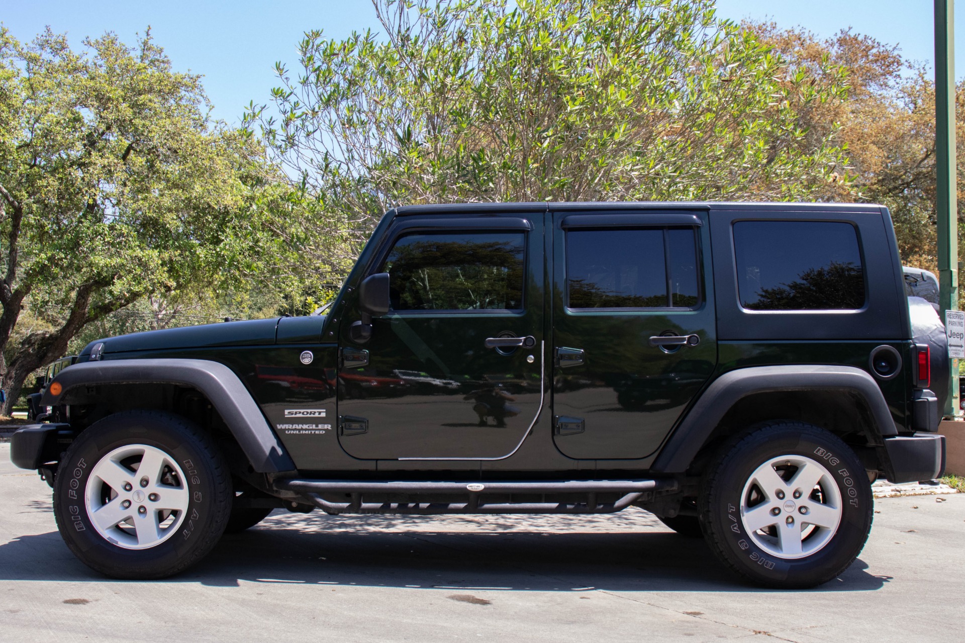 Used-2010-Jeep-Wrangler-Unlimited-Sport