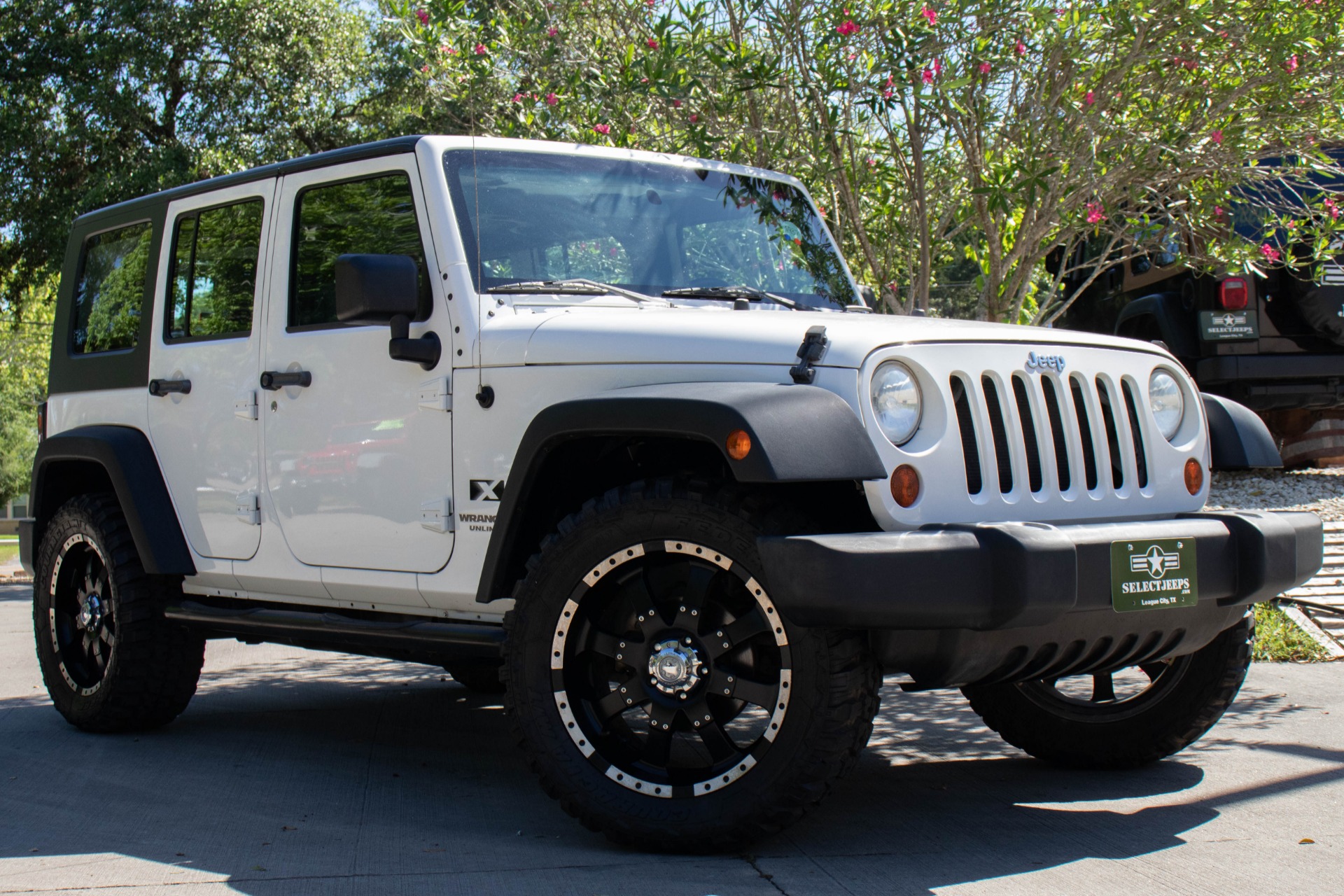 Used-2009-Jeep-Wrangler-Unlimited-X