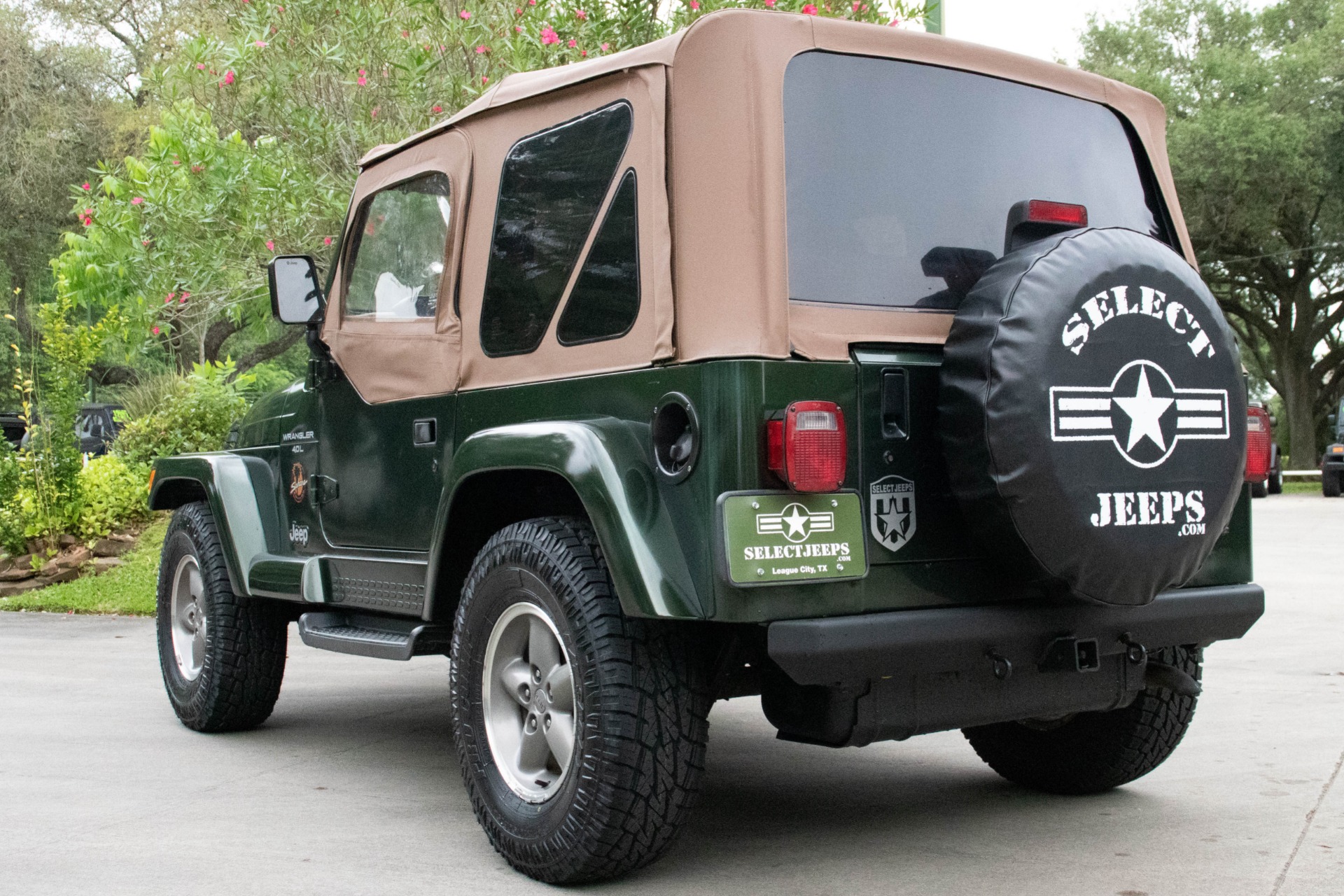 Used-1998-Jeep-Wrangler-Sahara