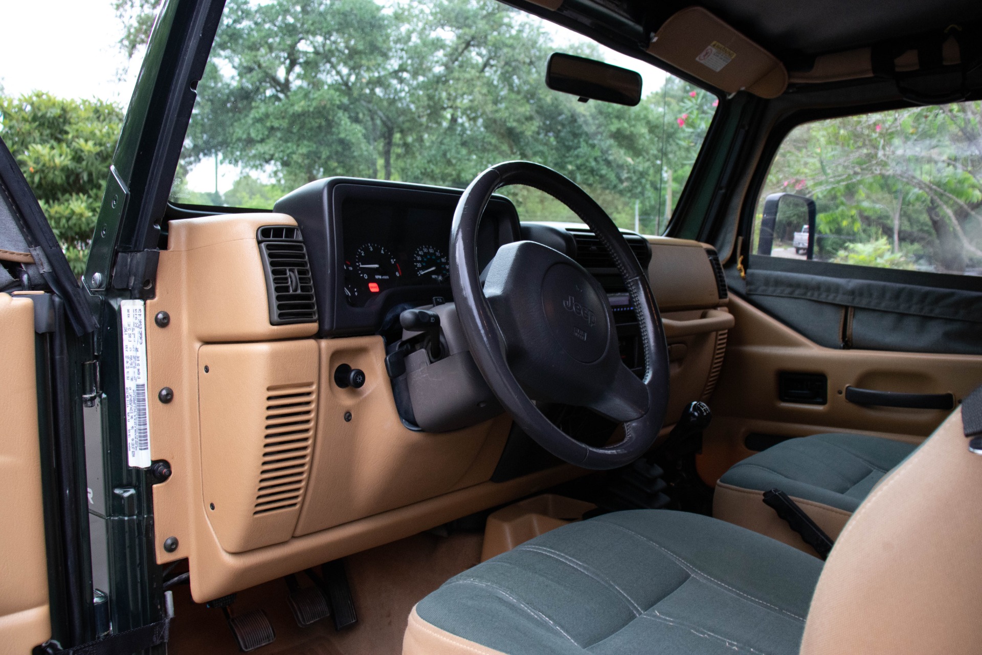 Used-1998-Jeep-Wrangler-Sahara