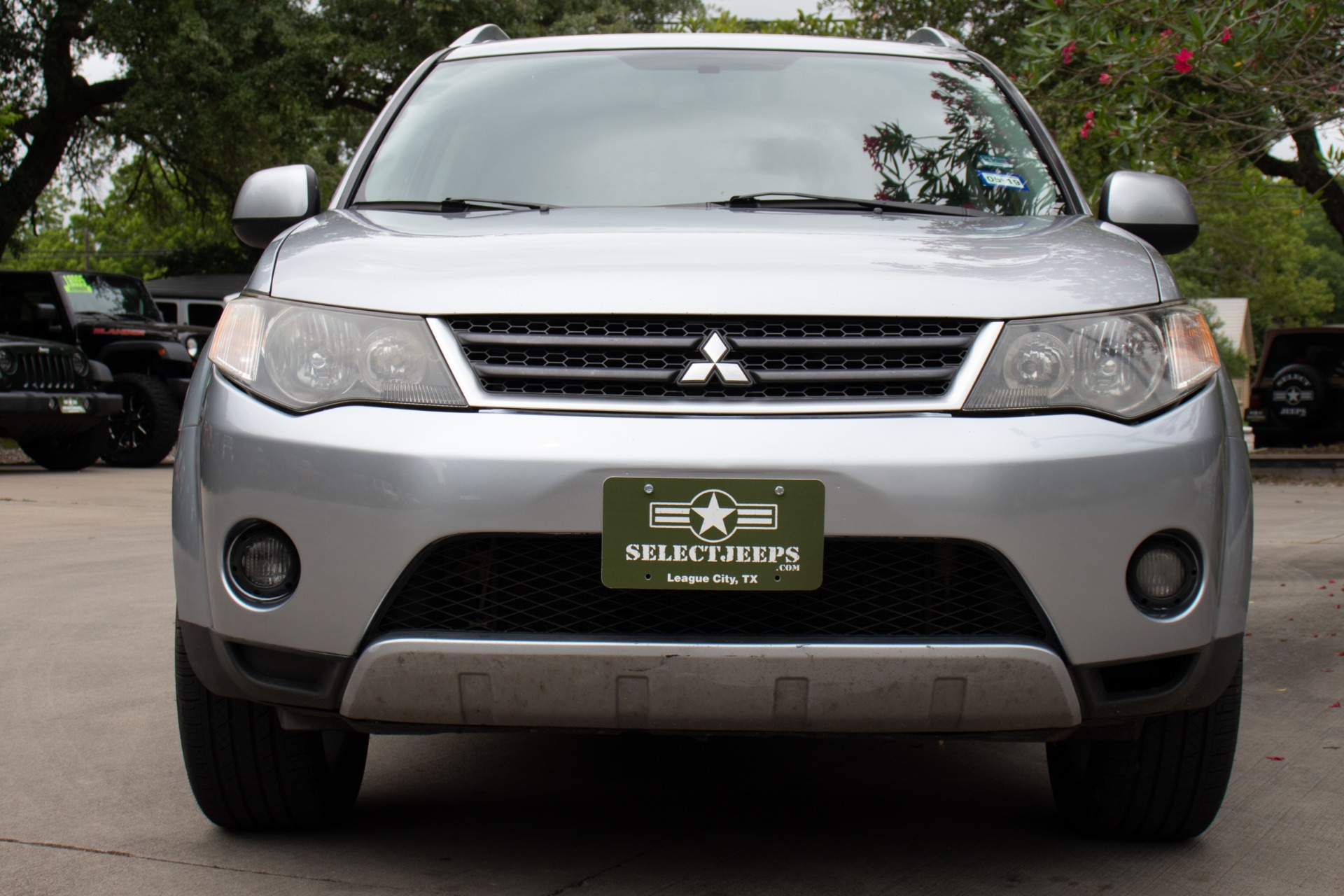 Used-2008-Mitsubishi-Outlander-XLS