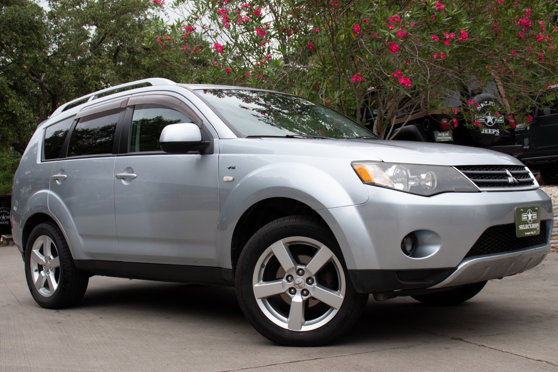 Used-2008-Mitsubishi-Outlander-XLS