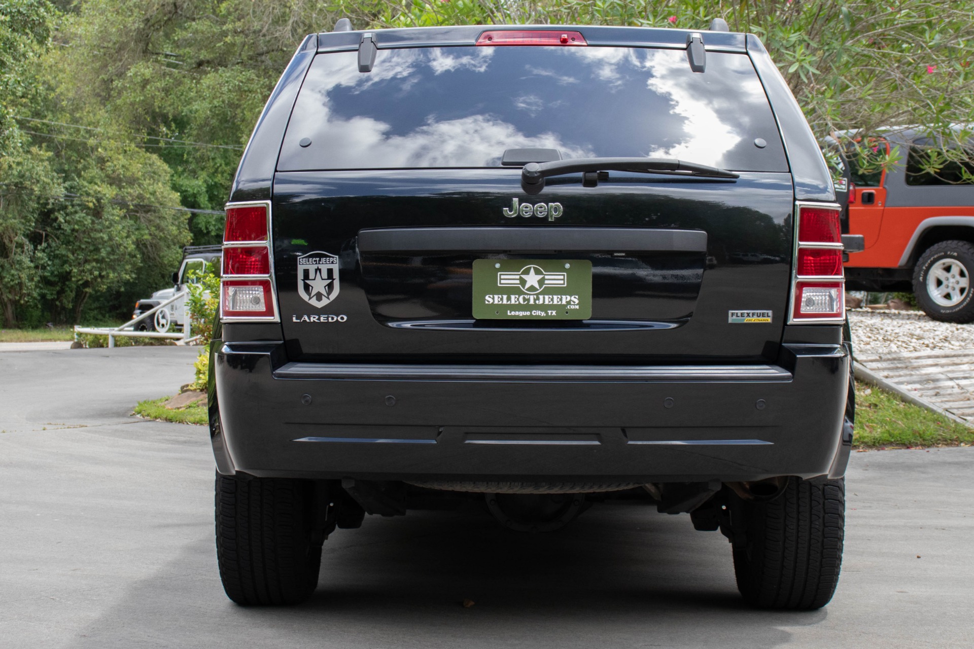 Used-2008-Jeep-Grand-Cherokee-Laredo