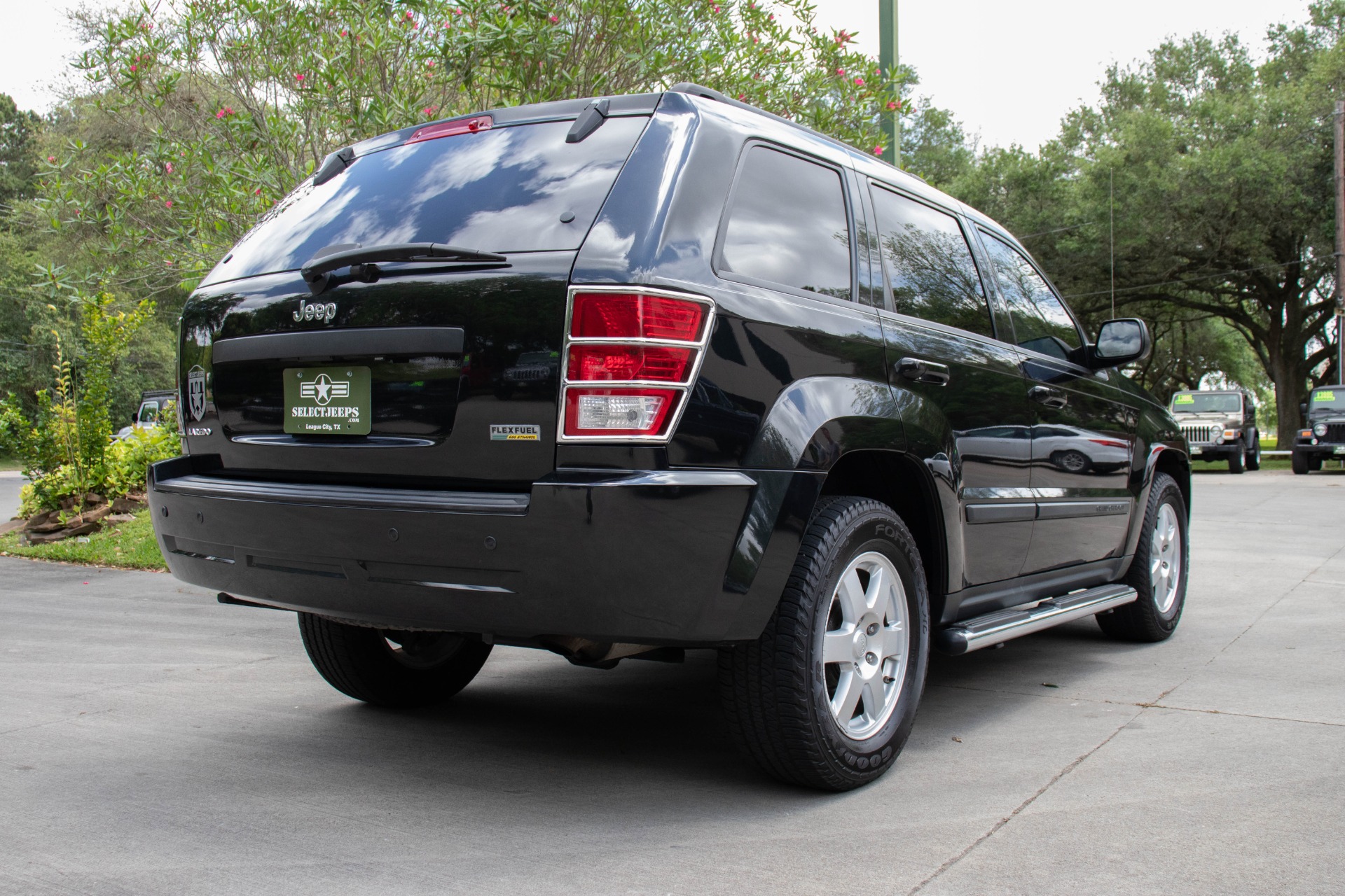 Used-2008-Jeep-Grand-Cherokee-Laredo