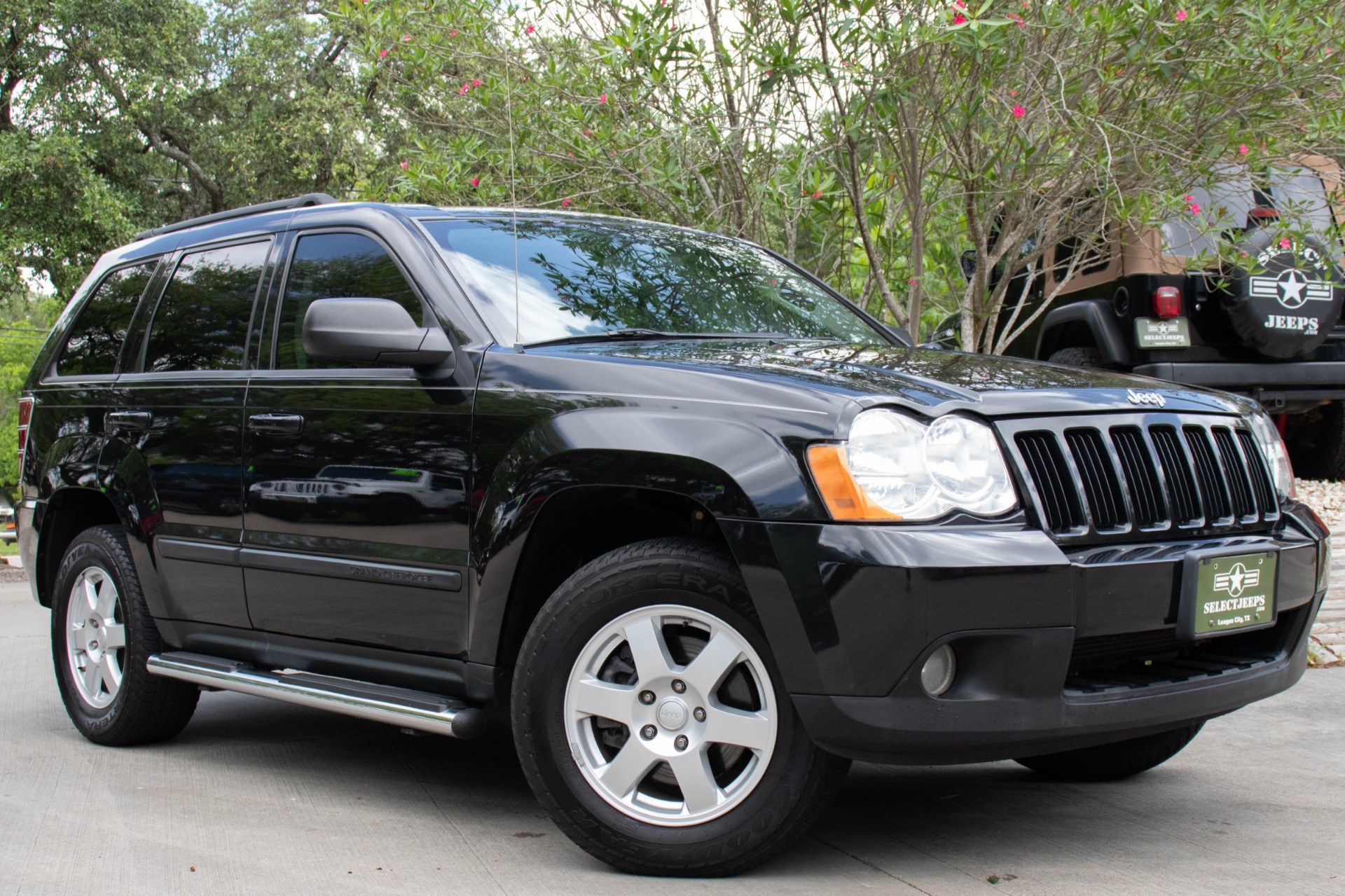 Used-2008-Jeep-Grand-Cherokee-Laredo