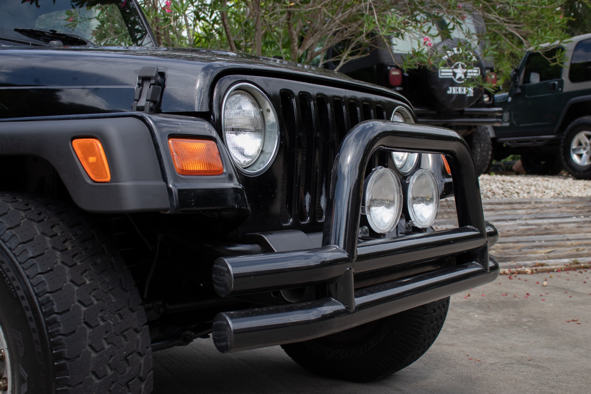 Used-1999-Jeep-Wrangler-SE