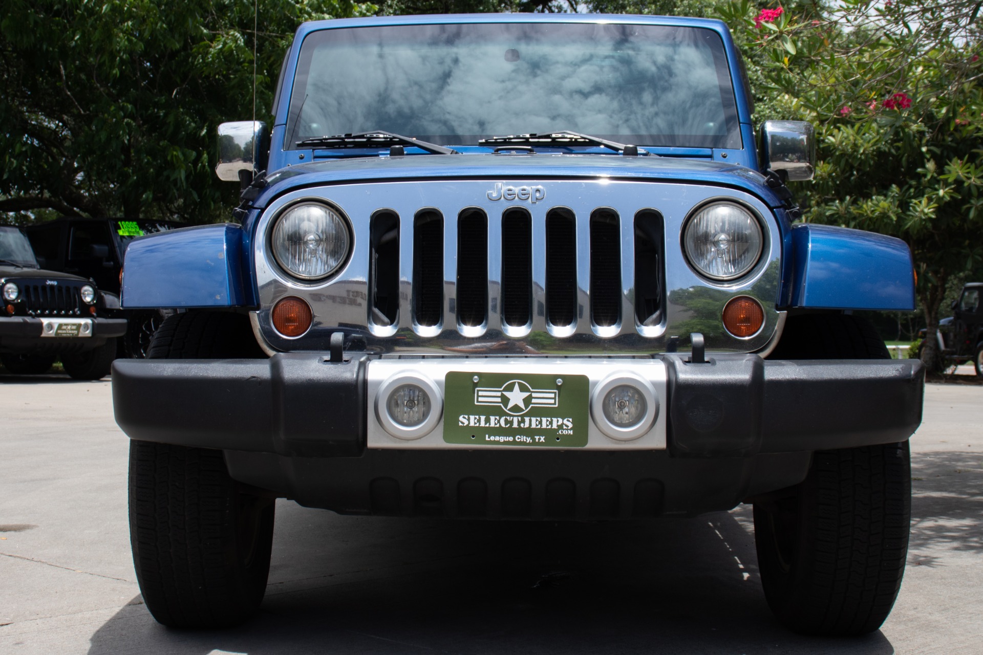 Used-2010-Jeep-Wrangler-Unlimited-Sahara