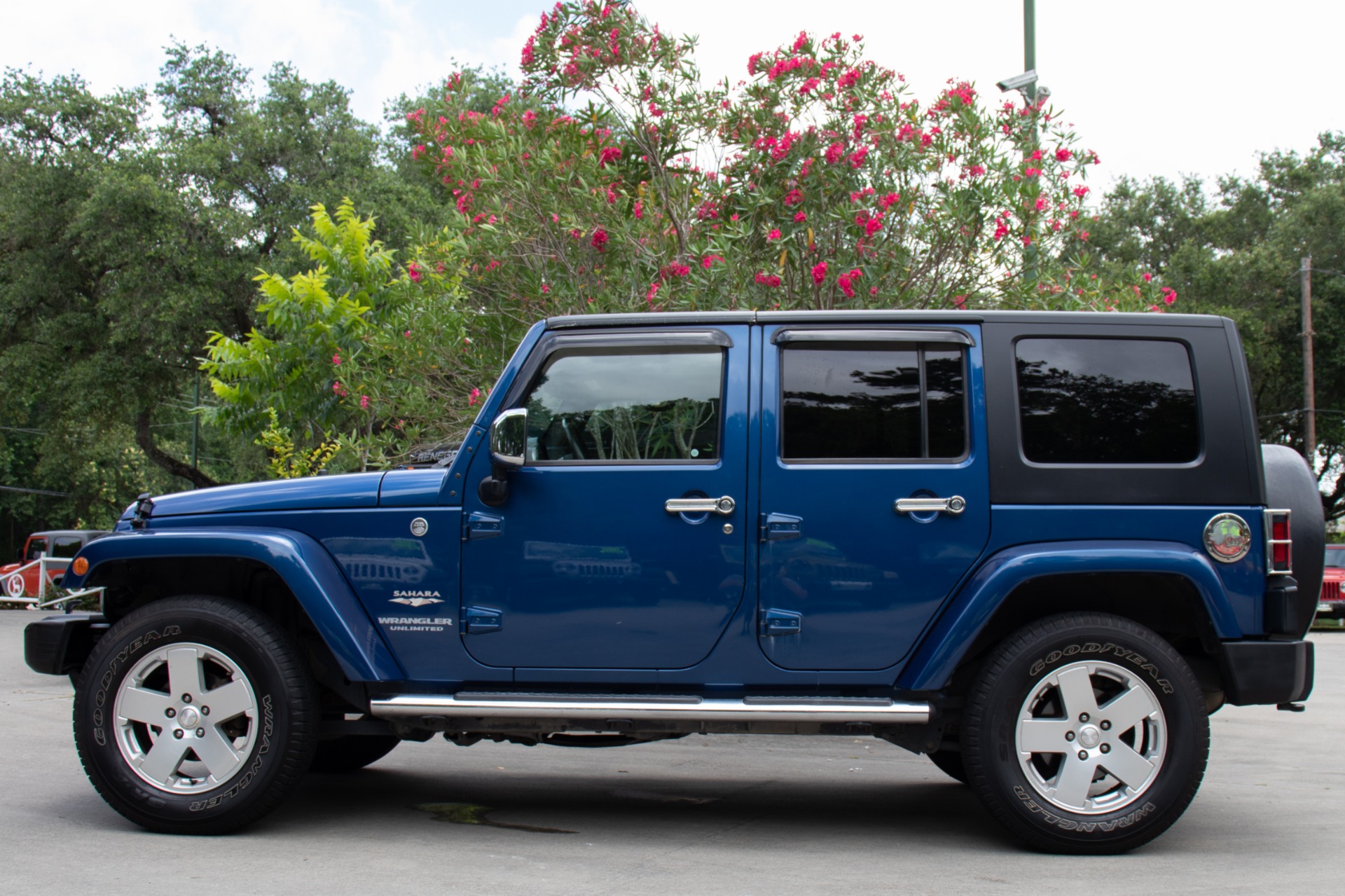 Used 2010 Jeep Wrangler Unlimited Sahara For Sale ($20,995) | Select 2010 Jeep Wrangler Unlimited Sahara Towing Capacity