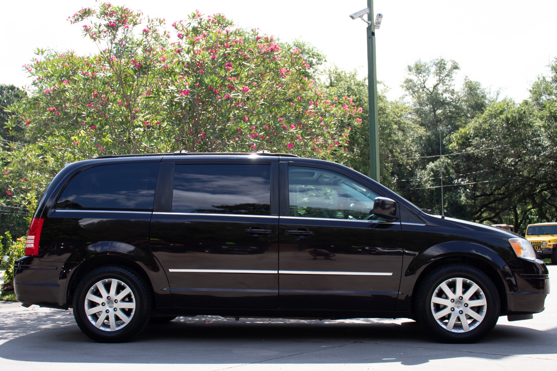 Used-2010-Chrysler-Town-and-Country-Touring-Plus