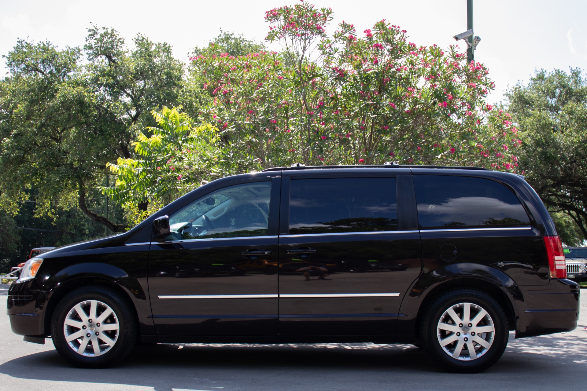 Used-2010-Chrysler-Town-and-Country-Touring-Plus