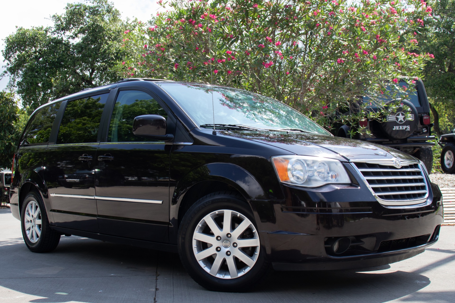 Used-2010-Chrysler-Town-and-Country-Touring-Plus