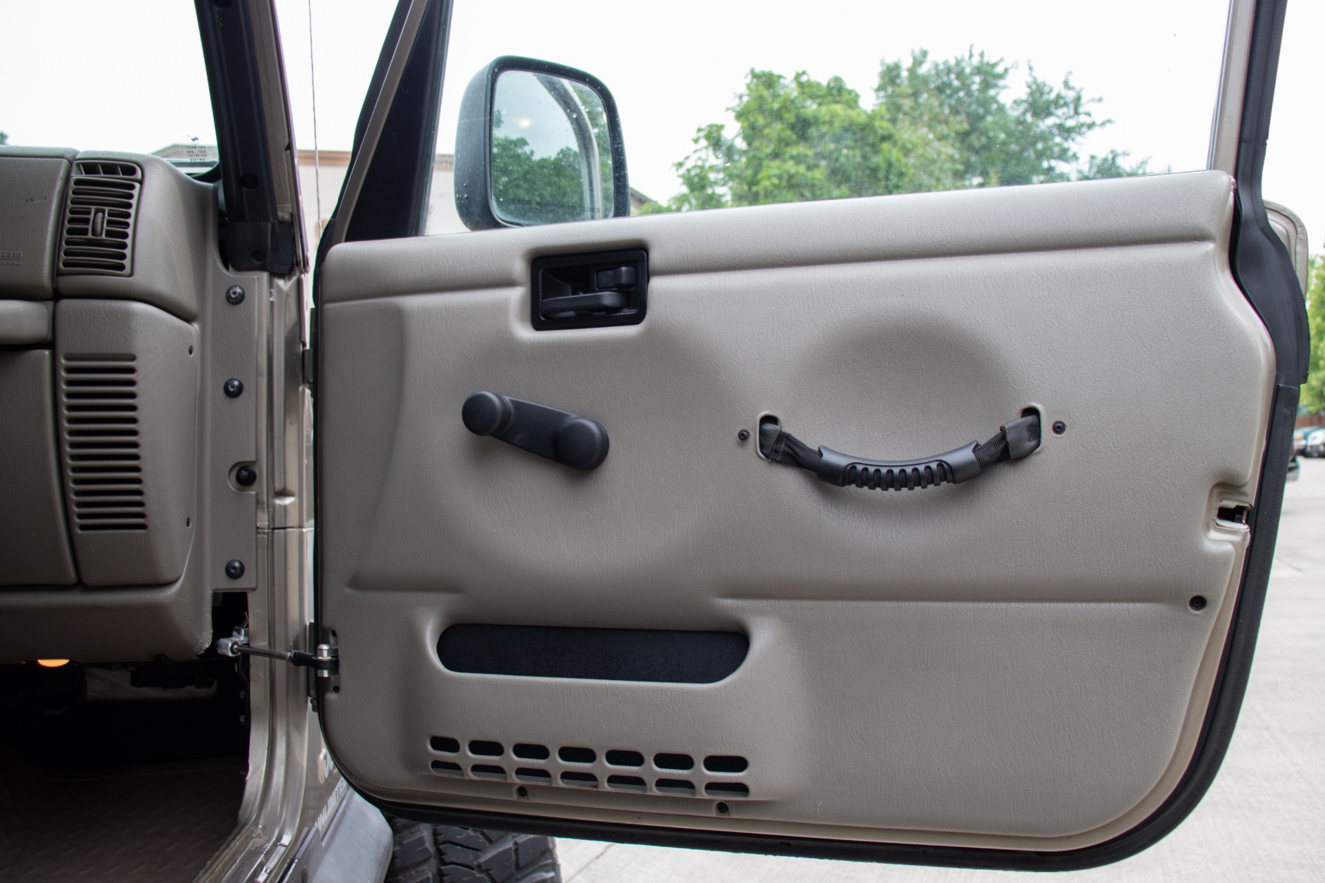 Used-2005-Jeep-Wrangler-Unlimited