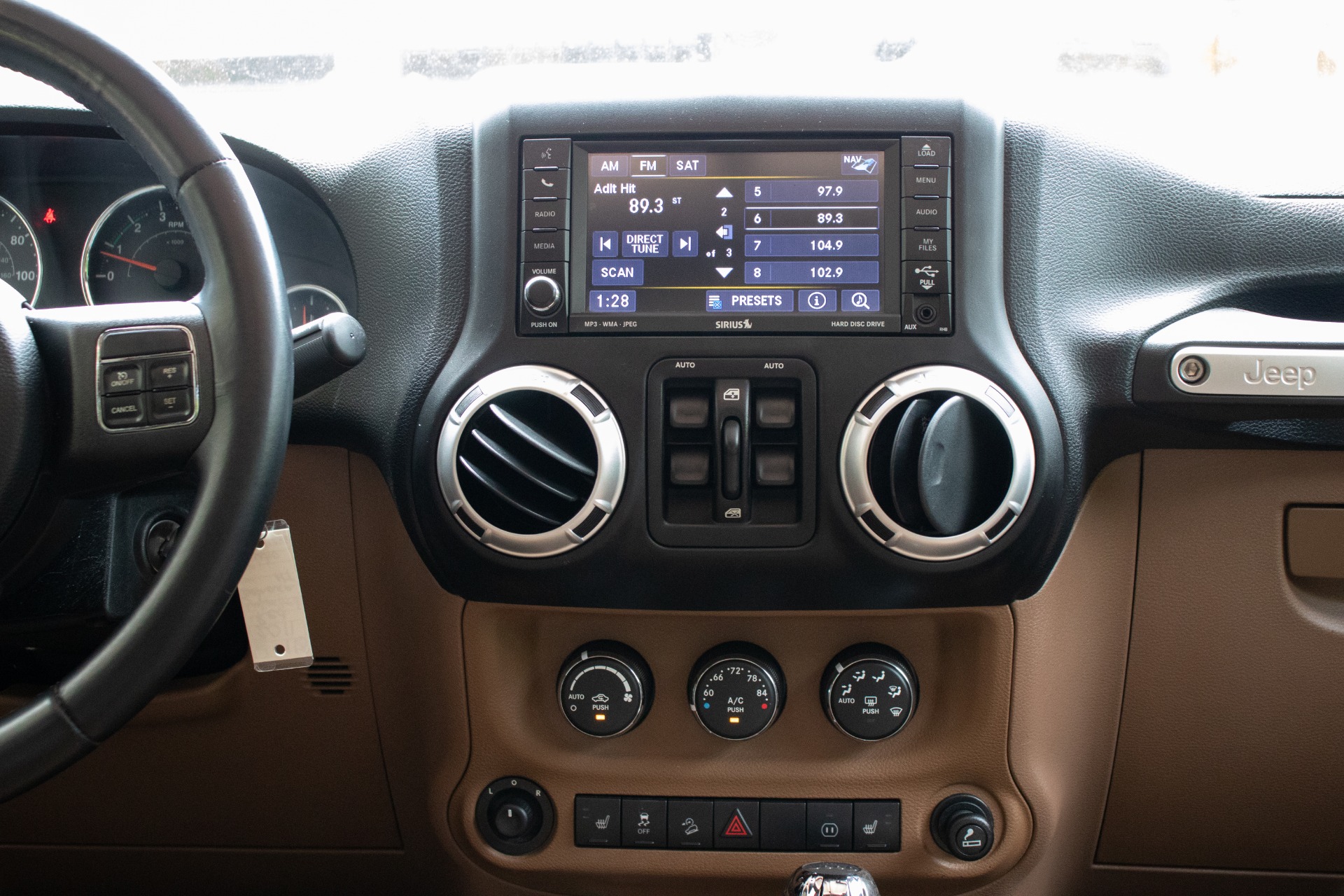 Used-2011-Jeep-Wrangler-Unlimited-Sahara