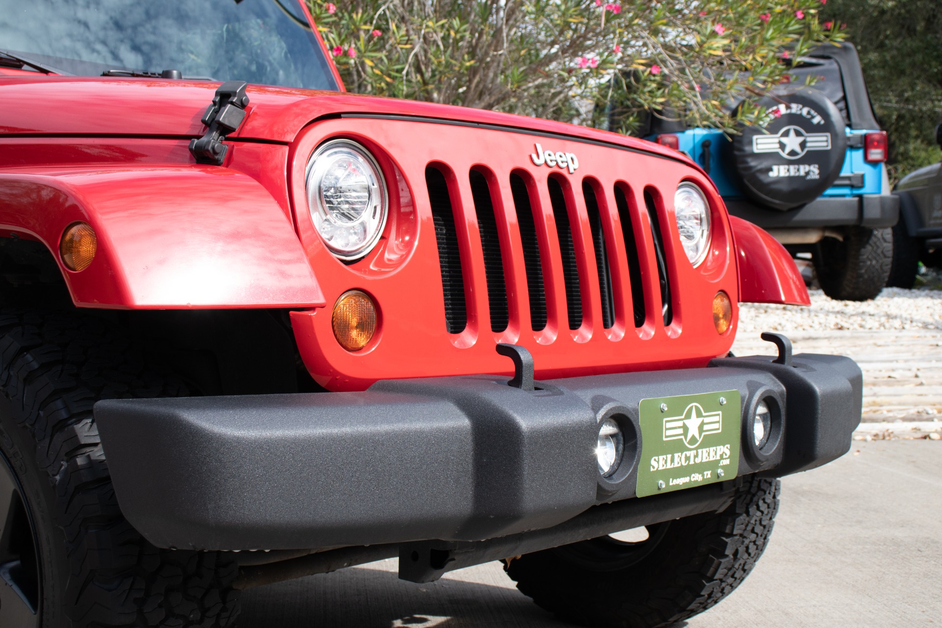 Used-2011-Jeep-Wrangler-Unlimited-Sahara