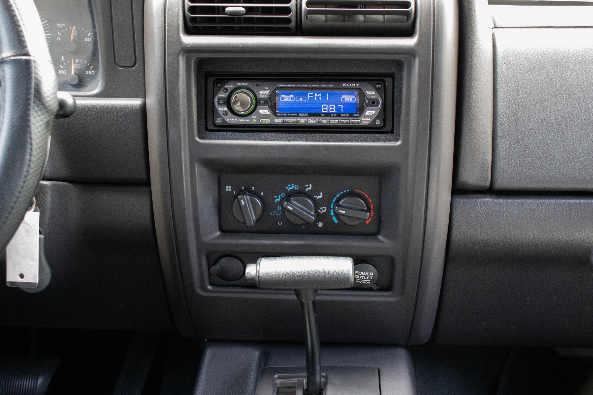 Used-2001-Jeep-Cherokee-Sport