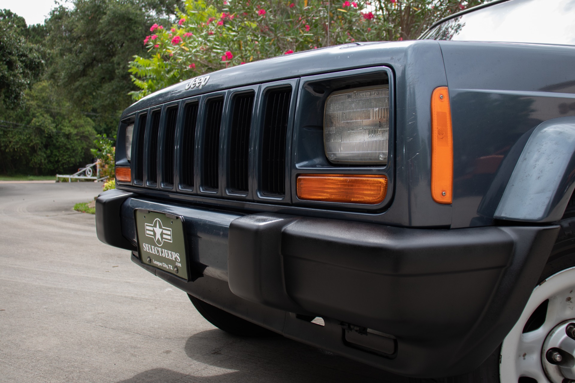 Used-2001-Jeep-Cherokee-Sport