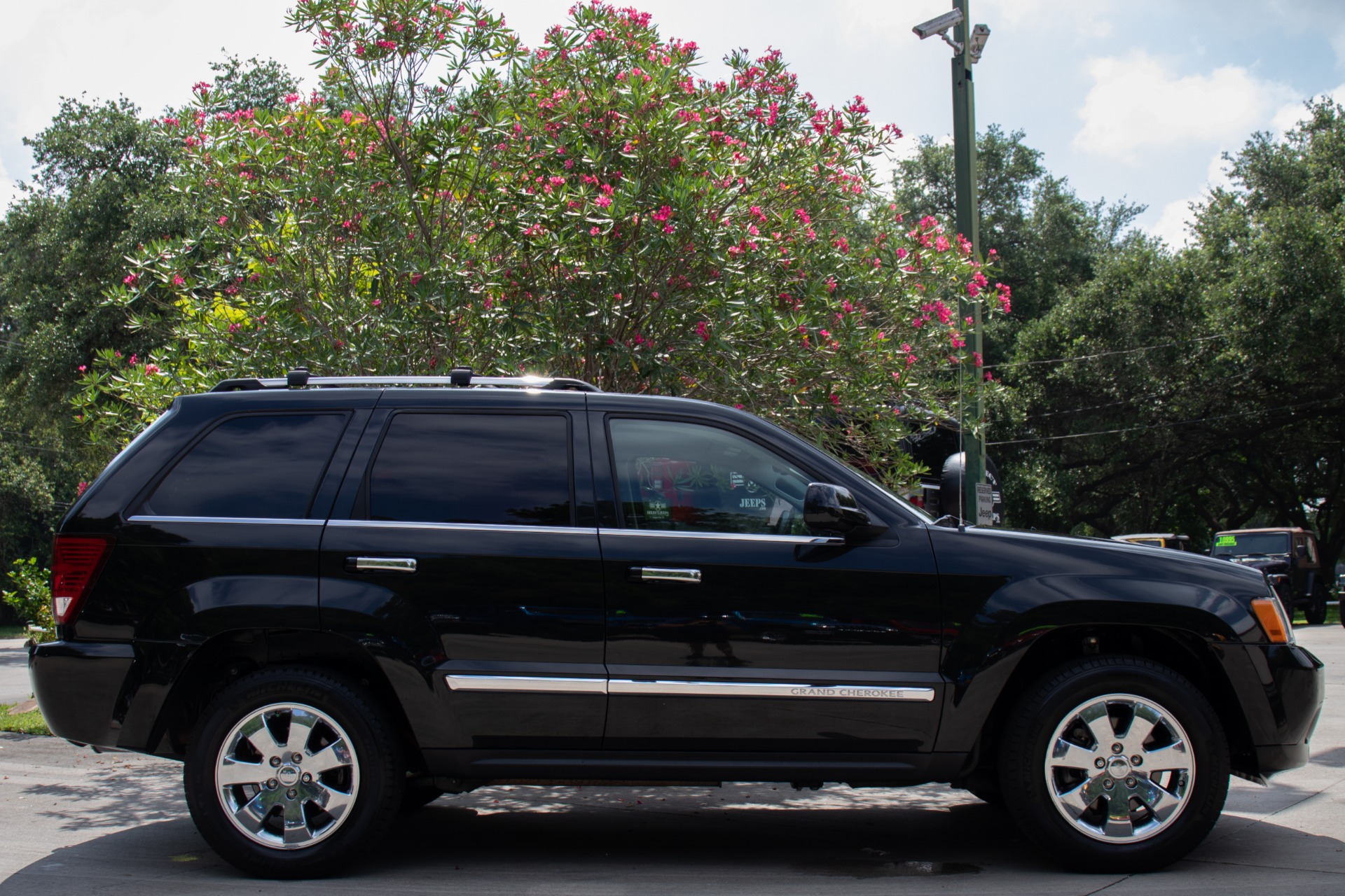 Used-2010-Jeep-Grand-Cherokee-Limited