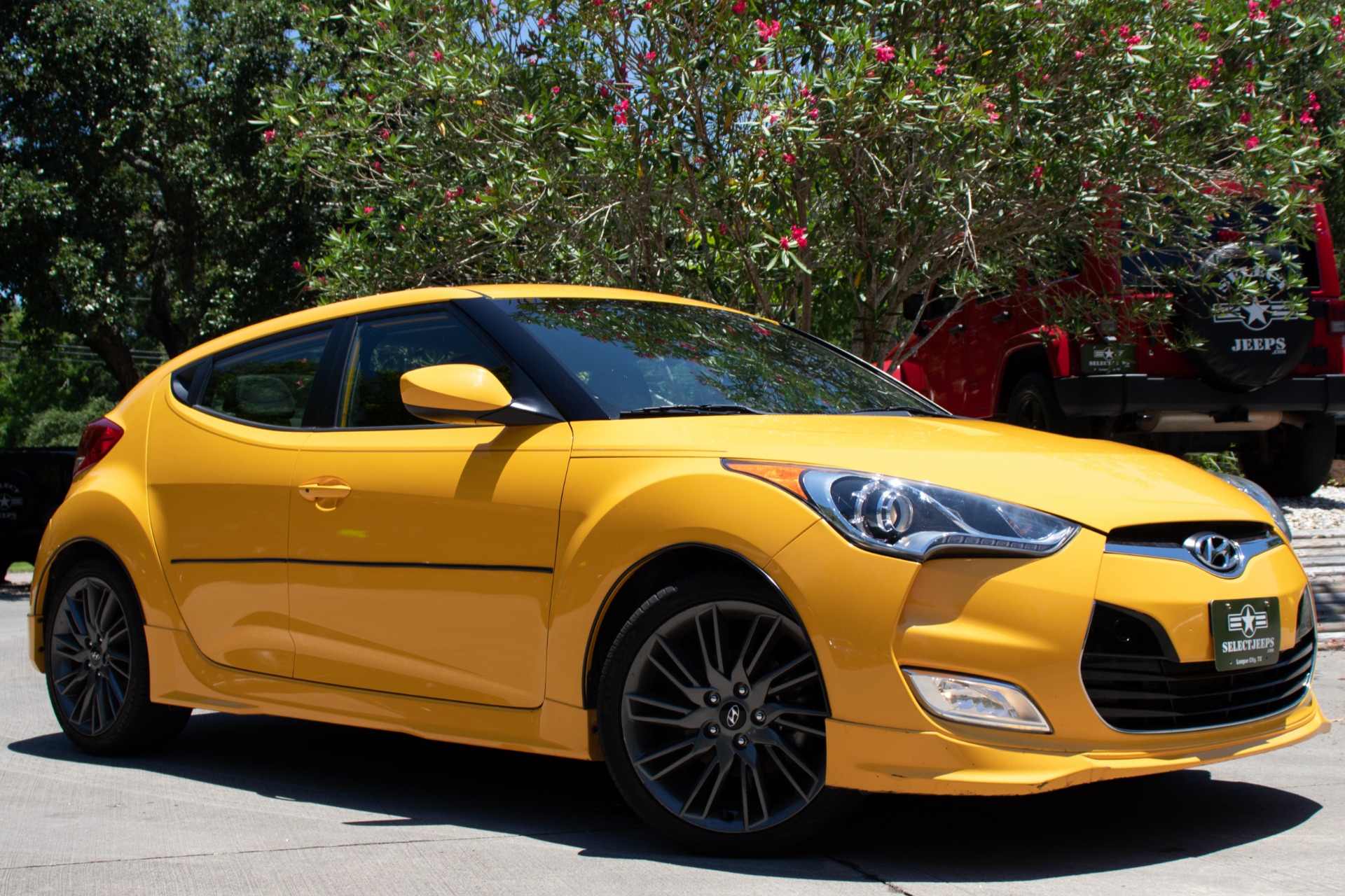 Used-2013-Hyundai-Veloster-RE-MIX