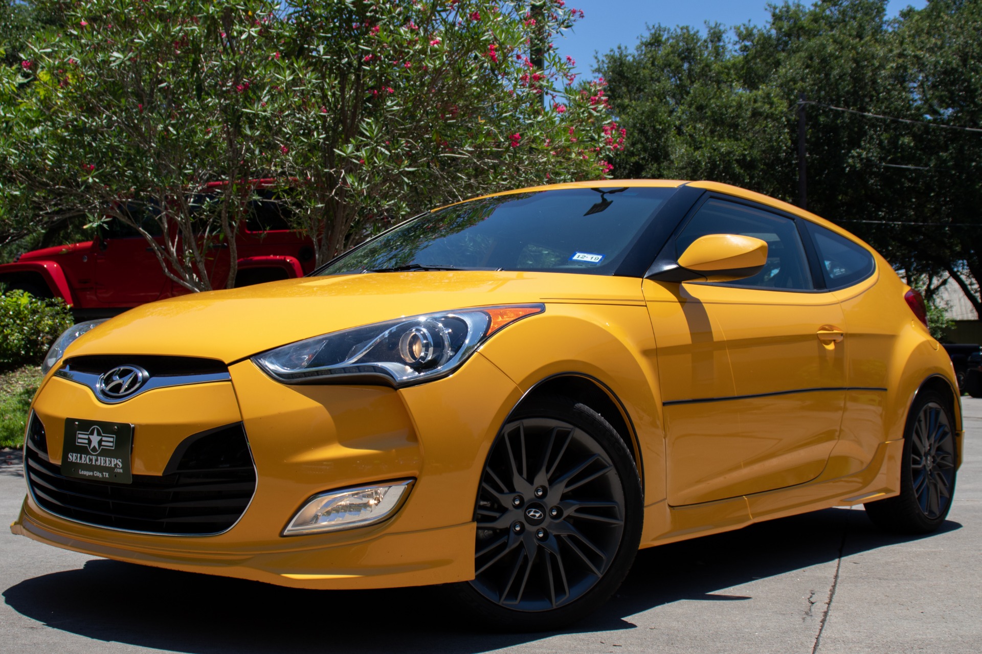 Used-2013-Hyundai-Veloster-RE-MIX