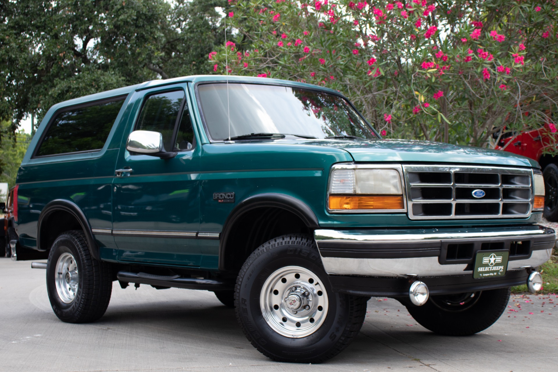 Used-1996-Ford-Bronco-XLT