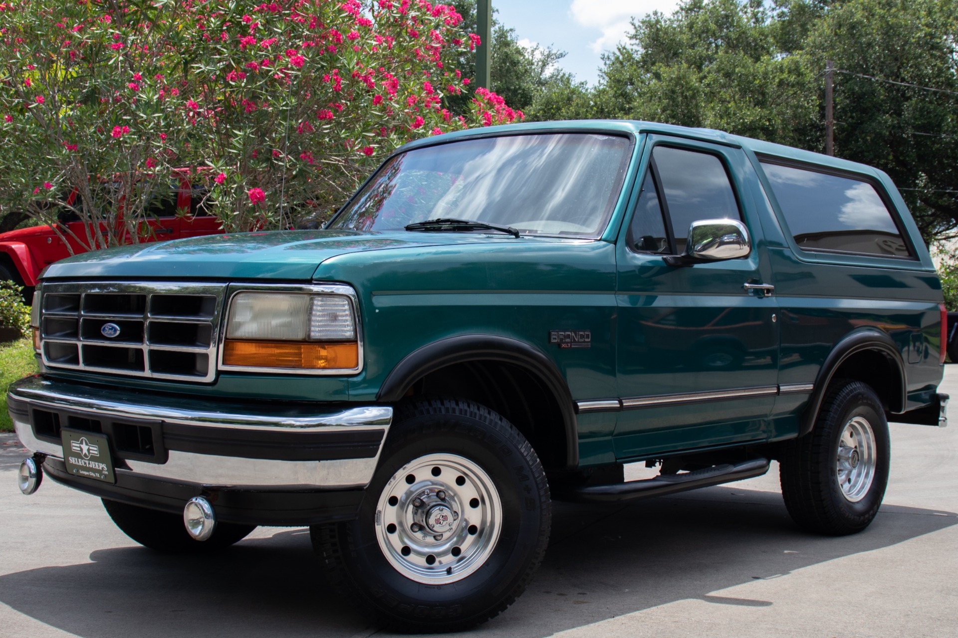 Used-1996-Ford-Bronco-XLT