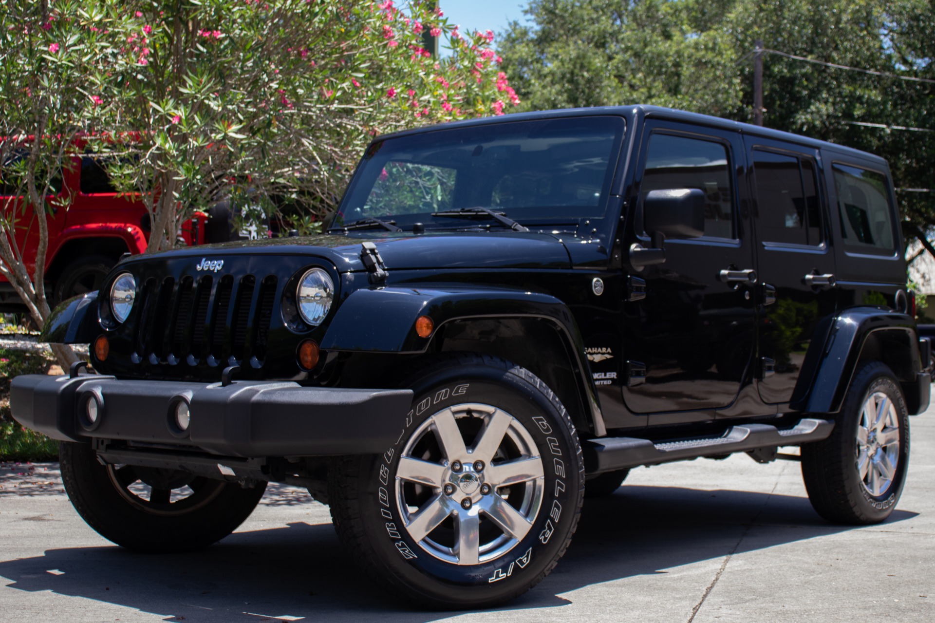 Used-2013-Jeep-Wrangler-Unlimited-Sahara