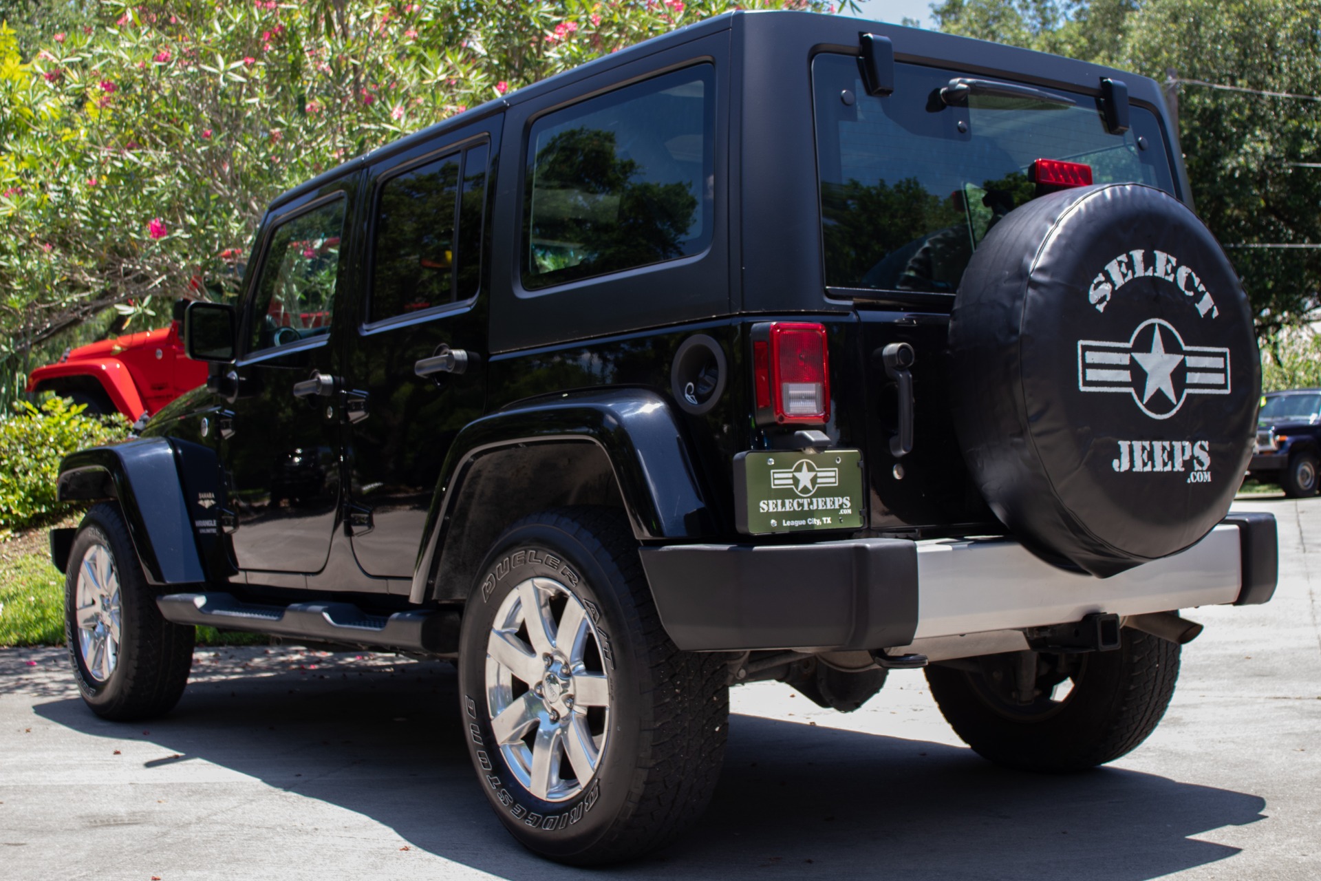 Used-2013-Jeep-Wrangler-Unlimited-Sahara