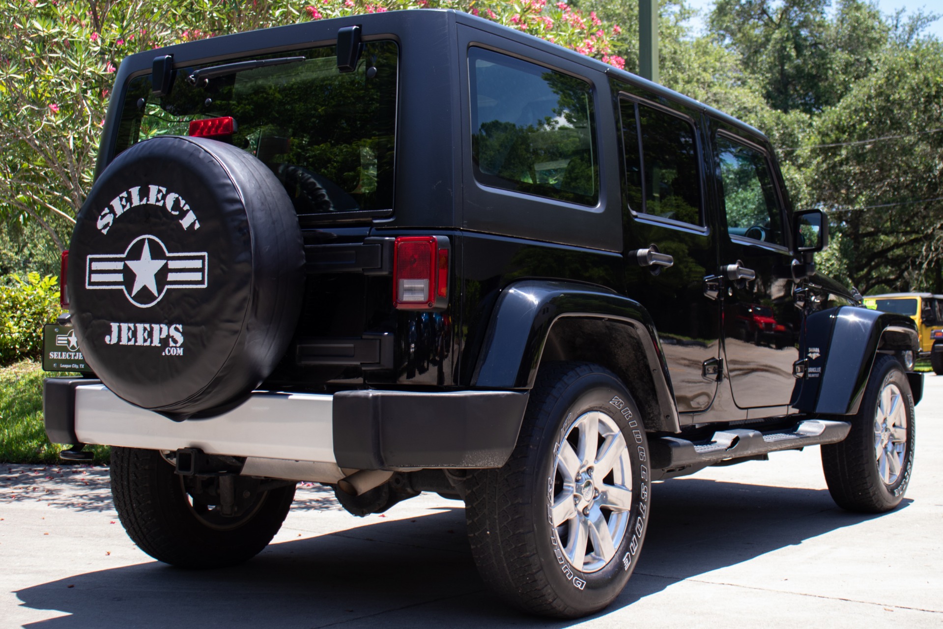 Used-2013-Jeep-Wrangler-Unlimited-Sahara