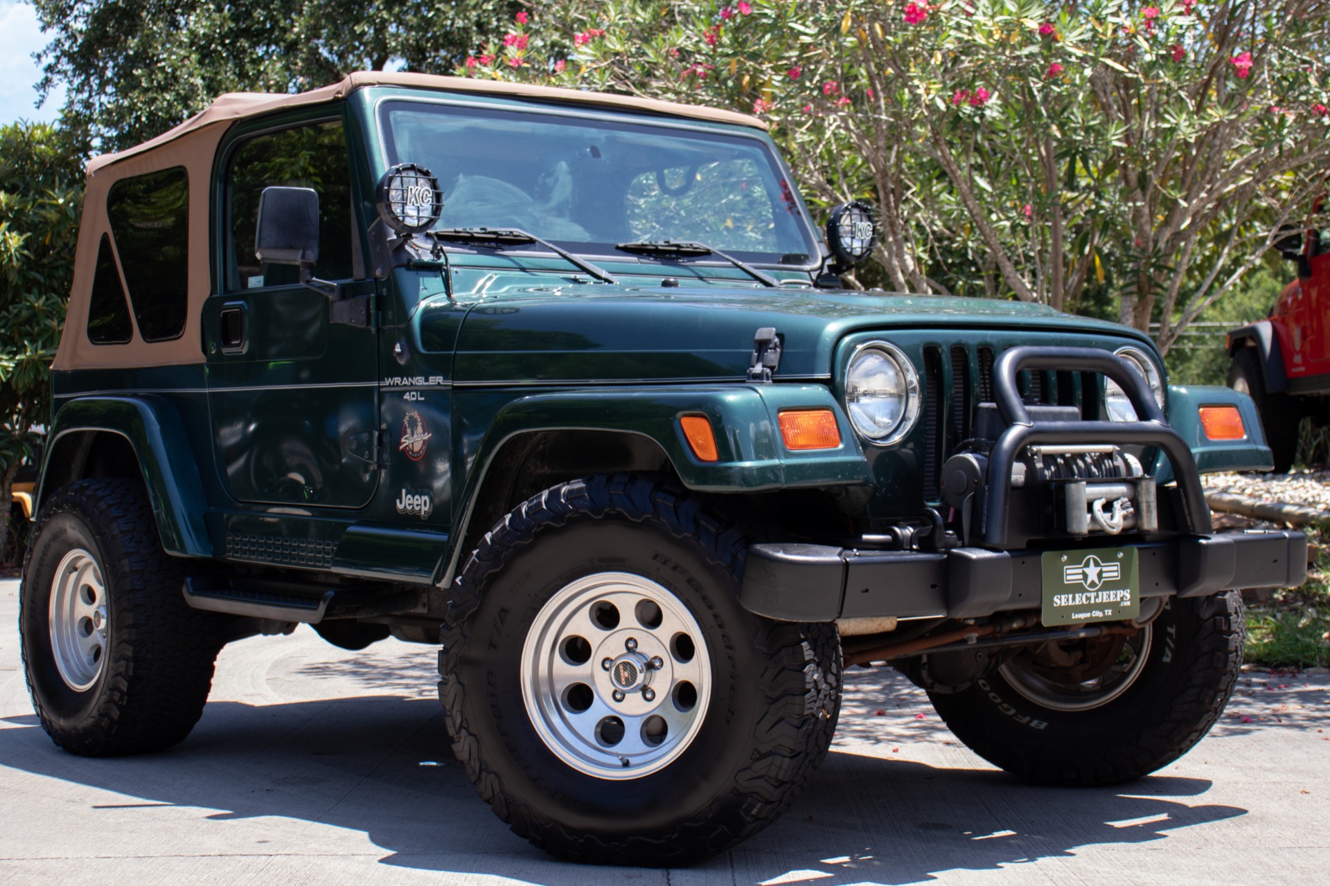 Used-1999-Jeep-Wrangler-Sahara