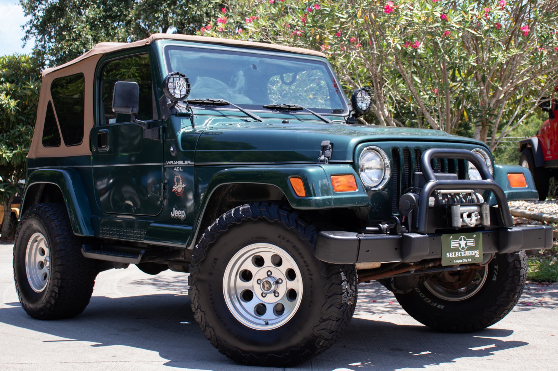 Used-1999-Jeep-Wrangler-Sahara