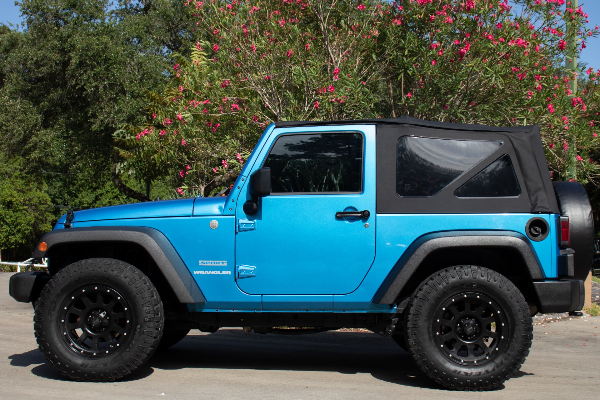 Used-2010-Jeep-Wrangler-Sport