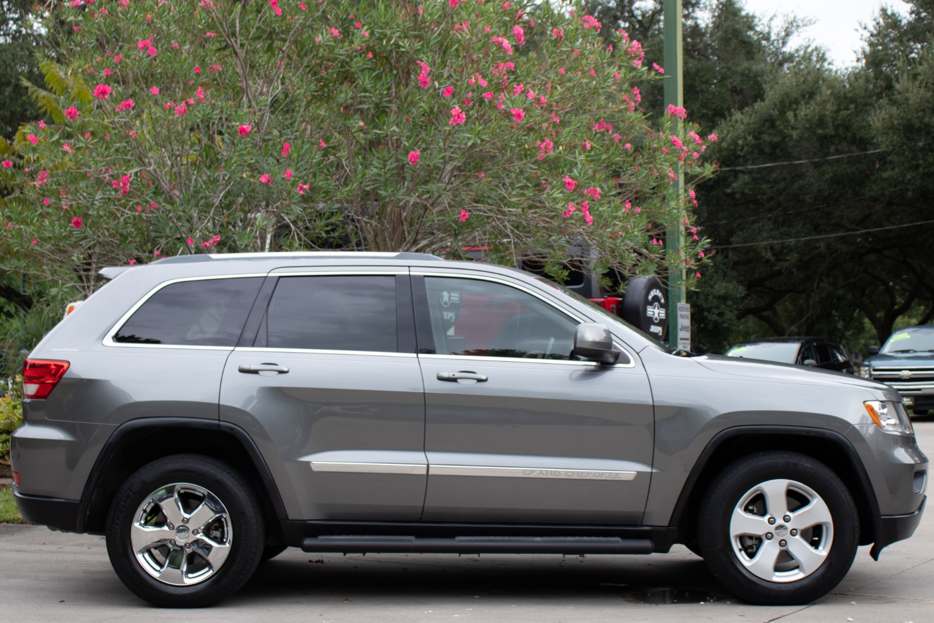 Used-2011-Jeep-Grand-Cherokee-Laredo-X