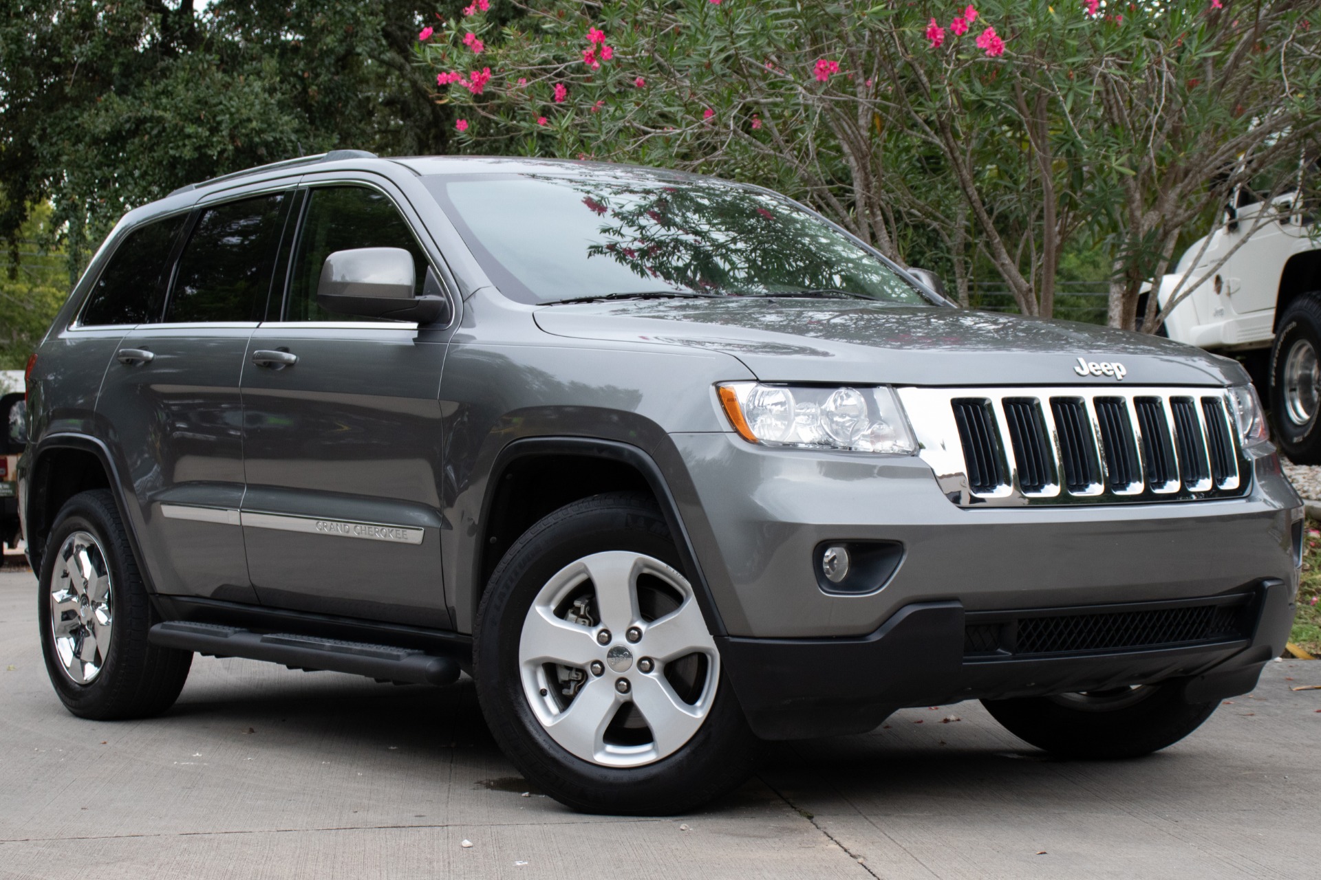 Used 2011 Jeep Grand Cherokee Laredo X For Sale (Special