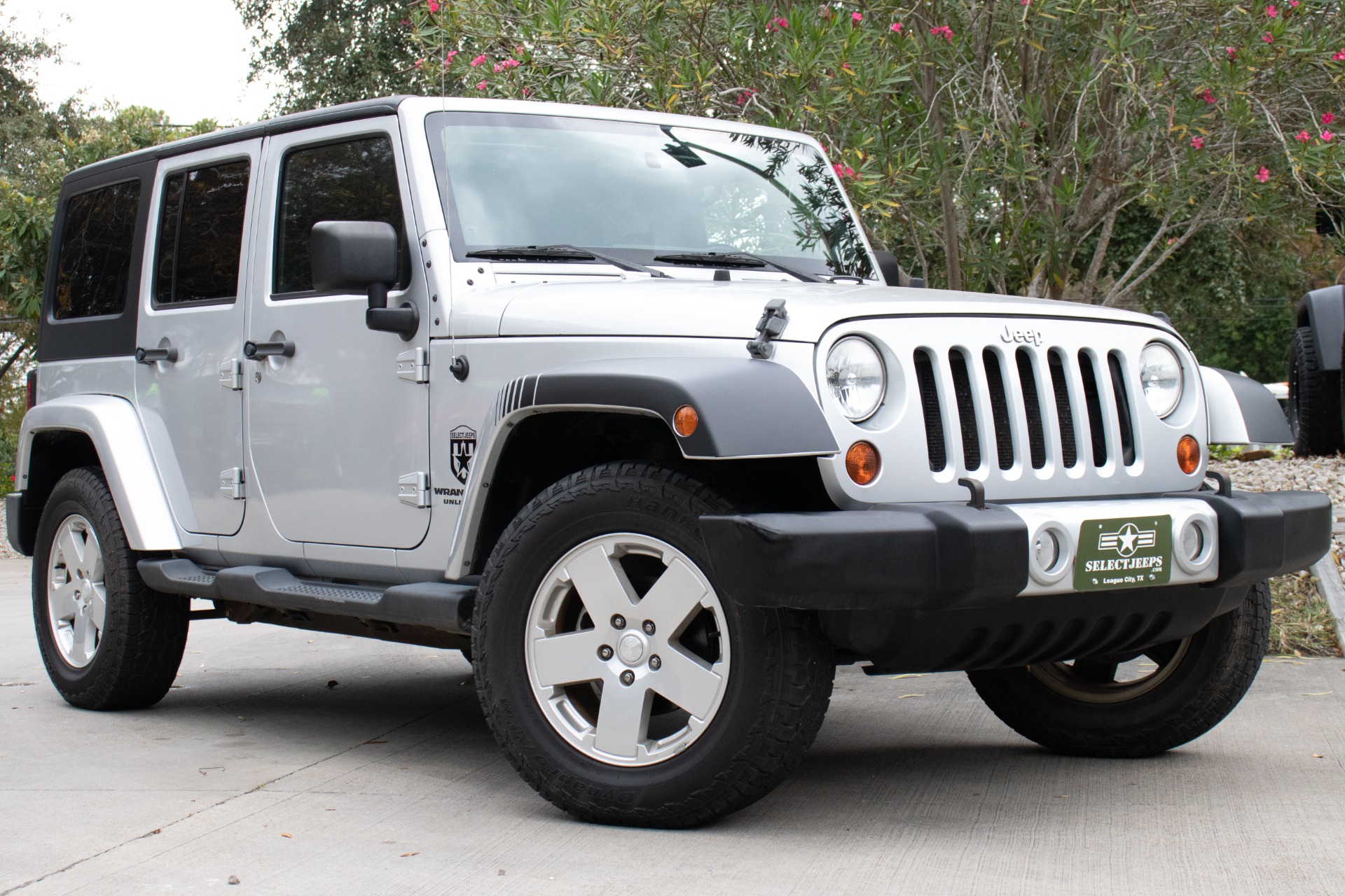 Used-2011-Jeep-Wrangler-Unlimited-Sahara