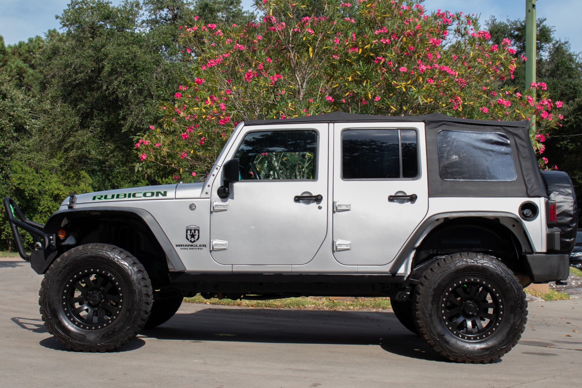 Used-2010-Jeep-Wrangler-Unlimited-Rubicon