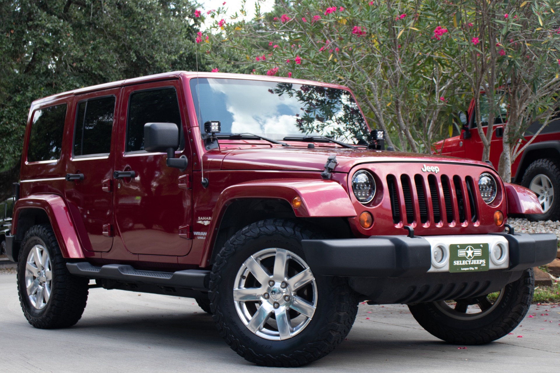 Used-2012-Jeep-Wrangler-Unlimited-Sahara