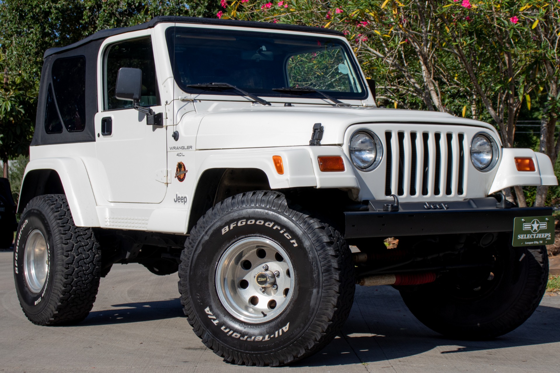 Used-1997-Jeep-Wrangler-Sahara