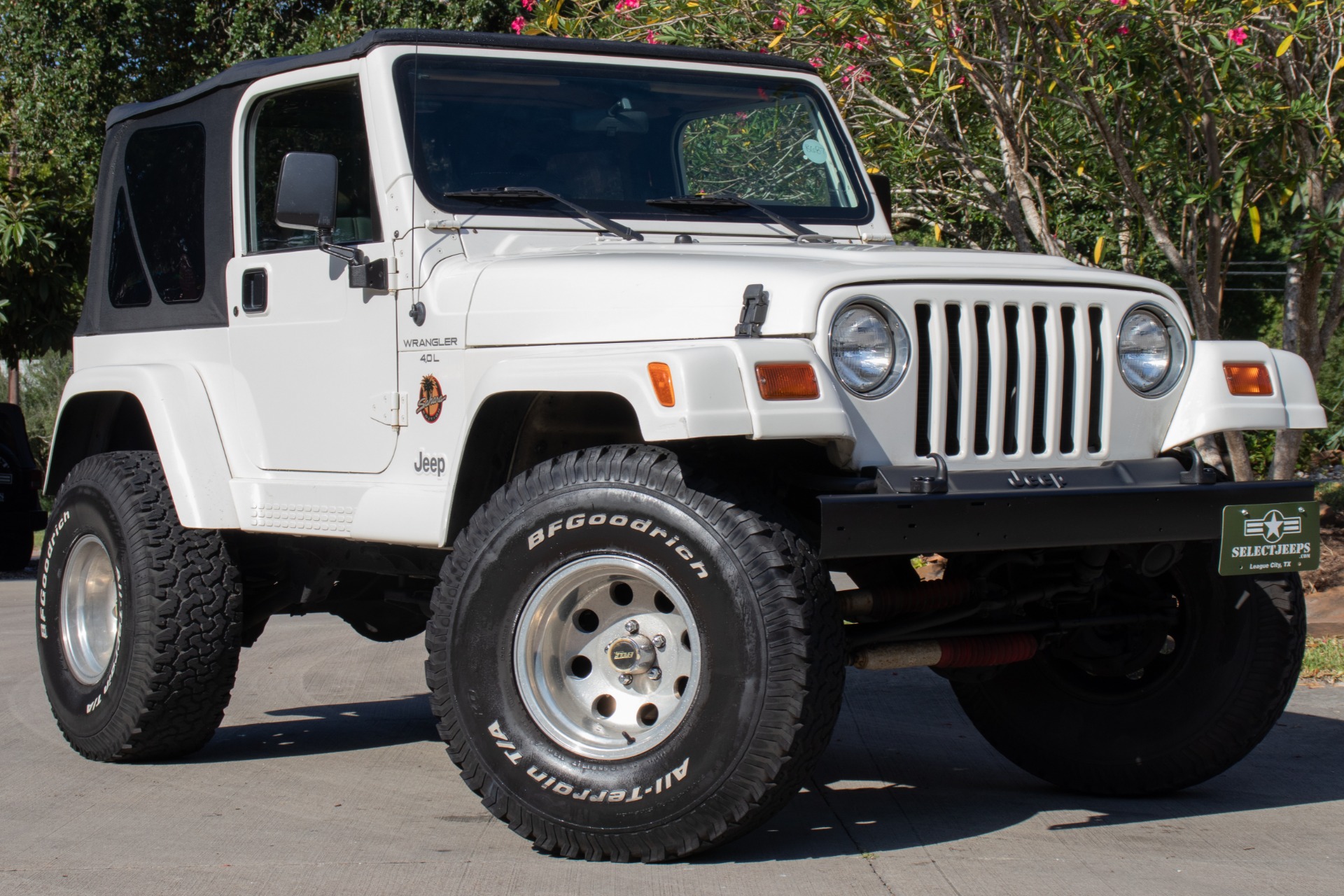 Used-1997-Jeep-Wrangler-Sahara